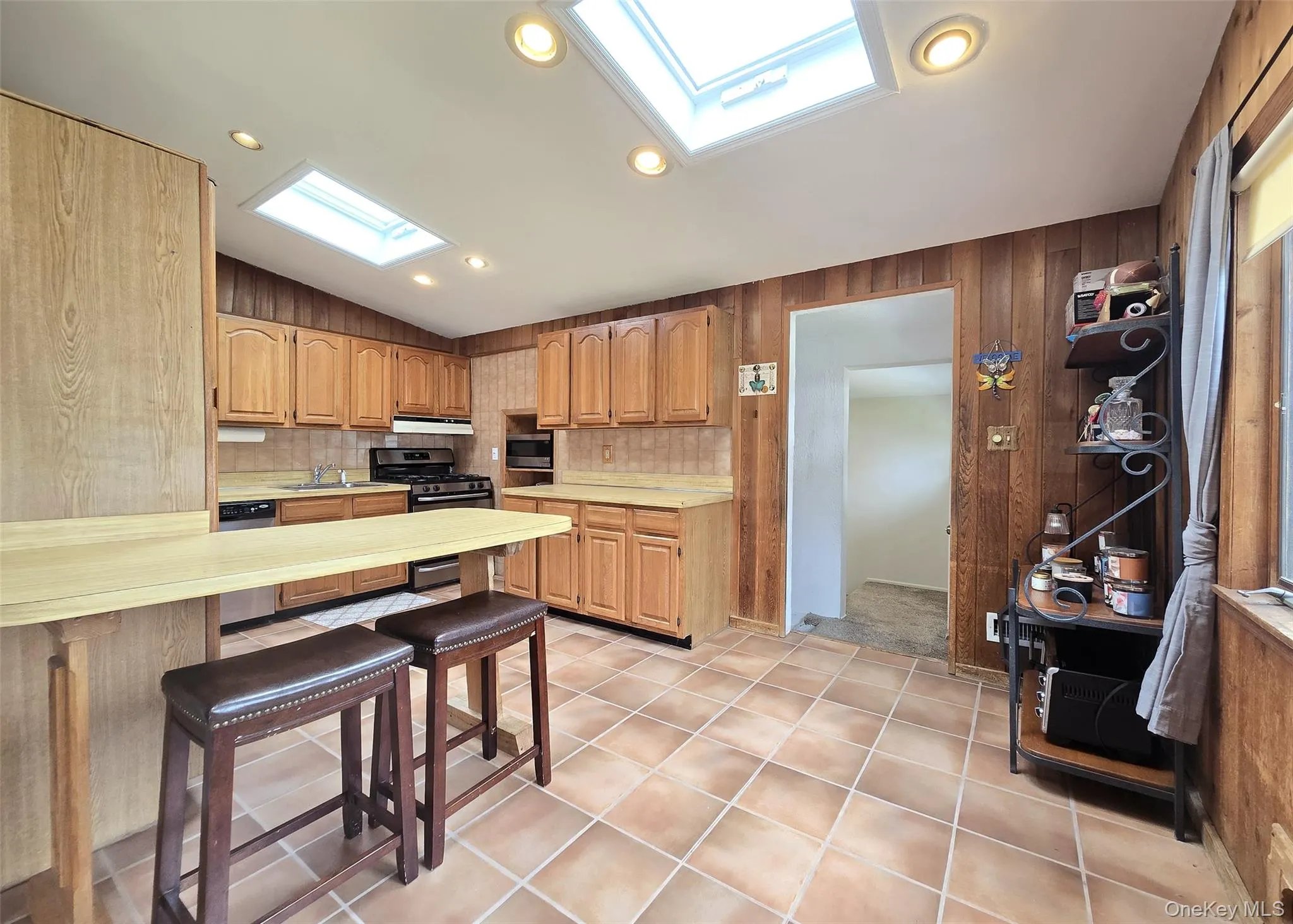 27 Peter Road, Brookhaven, NY, 3 Bedrooms Bedrooms, 5 Rooms Rooms,3 BathroomsBathrooms,Residential,For Rent,Peter,0,KEY987630 27 Peter Road, Brookhaven, NY, 3 Bedrooms Bedrooms, 5 Rooms Rooms,3 BathroomsBathrooms,Residential,For Rent,Peter,0,KEY987630
