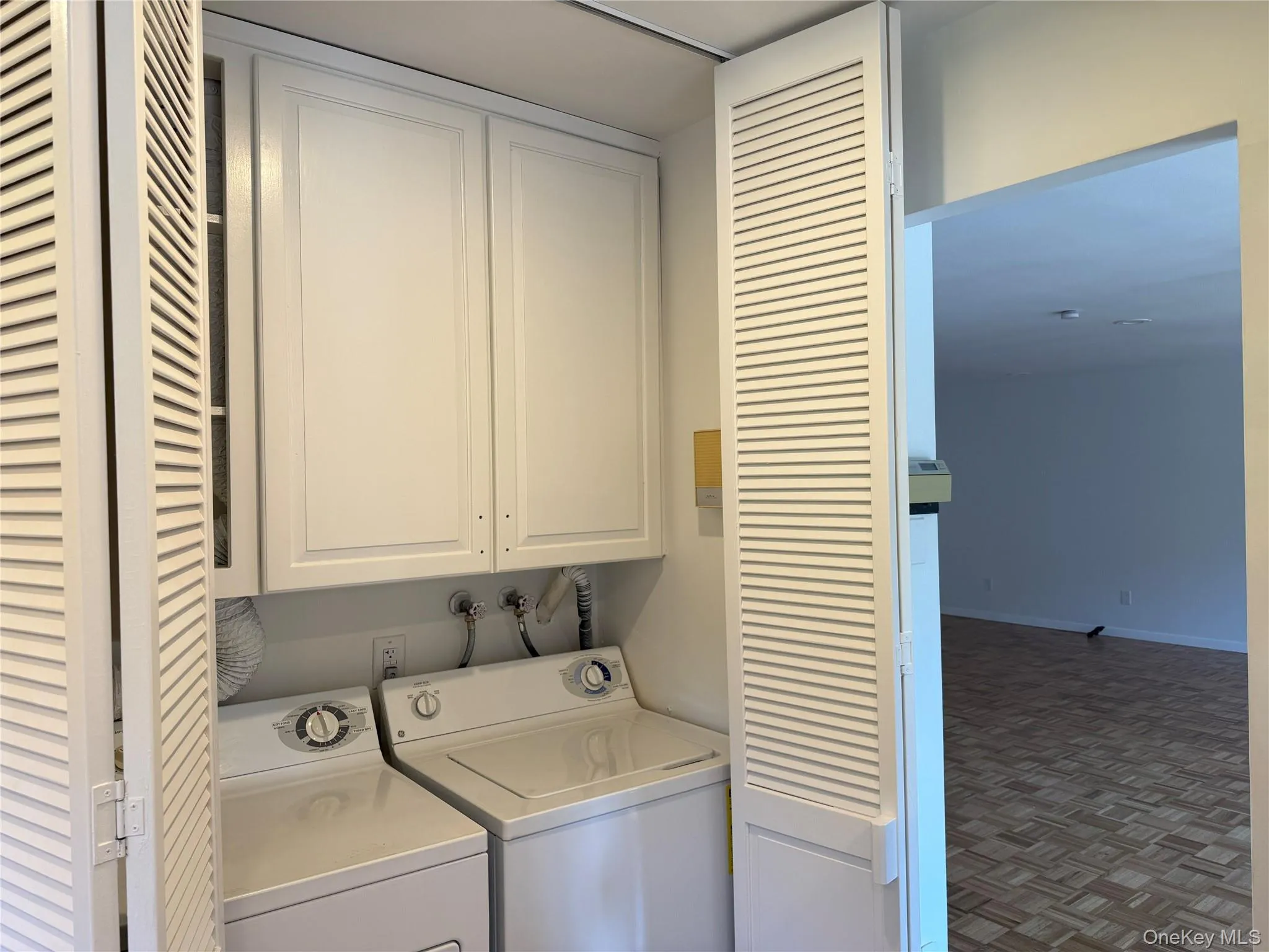 15 Oldfield Road, North Hempstead, NY, 3 Bedrooms Bedrooms, 7 Rooms Rooms,2 BathroomsBathrooms,Residential Lease,For Rent,Oldfield,0,987639 15 Oldfield Road, North Hempstead, NY, 3 Bedrooms Bedrooms, 7 Rooms Rooms,2 BathroomsBathrooms,Residential Lease,For Rent,Oldfield,0,987639