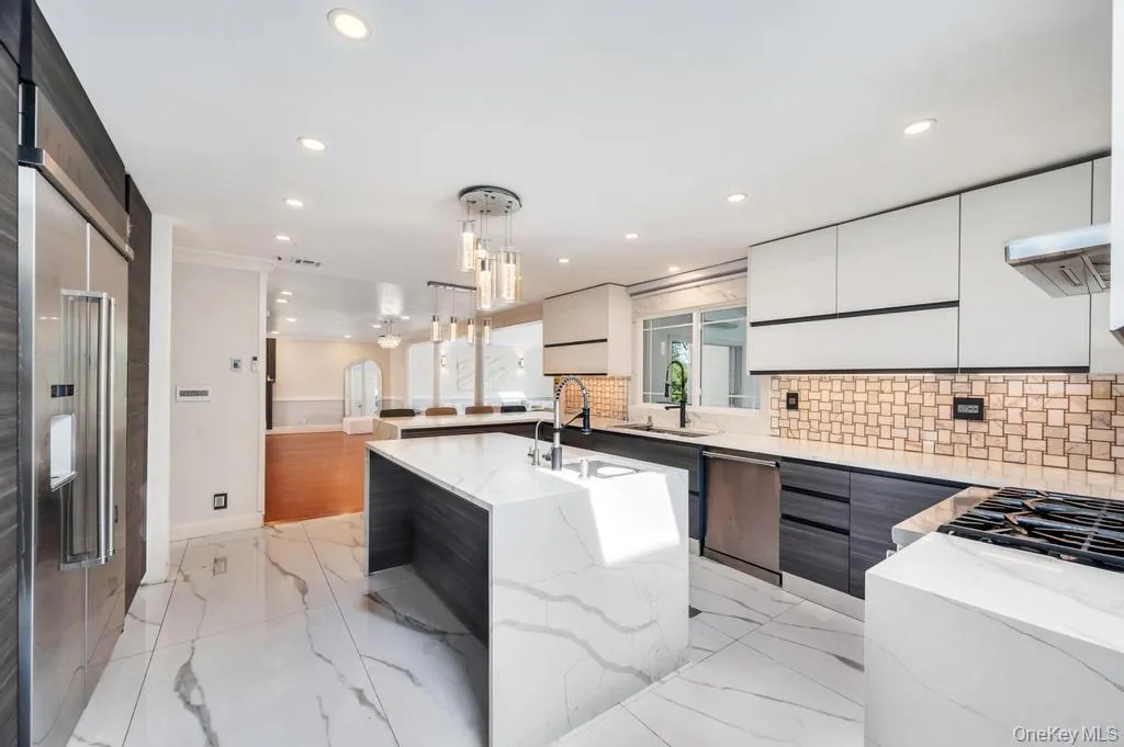 278 Waverly Avenue, Hempstead, NY, 4 Bedrooms Bedrooms, 10 Rooms Rooms,4 BathroomsBathrooms,Residential,For Rent,Waverly,0,987641 278 Waverly Avenue, Hempstead, NY, 4 Bedrooms Bedrooms, 10 Rooms Rooms,4 BathroomsBathrooms,Residential,For Rent,Waverly,0,987641