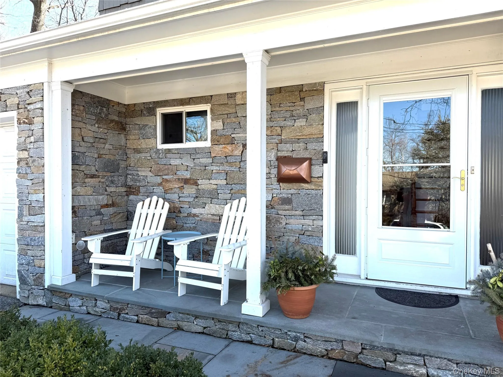Entrance porch Entrance porch