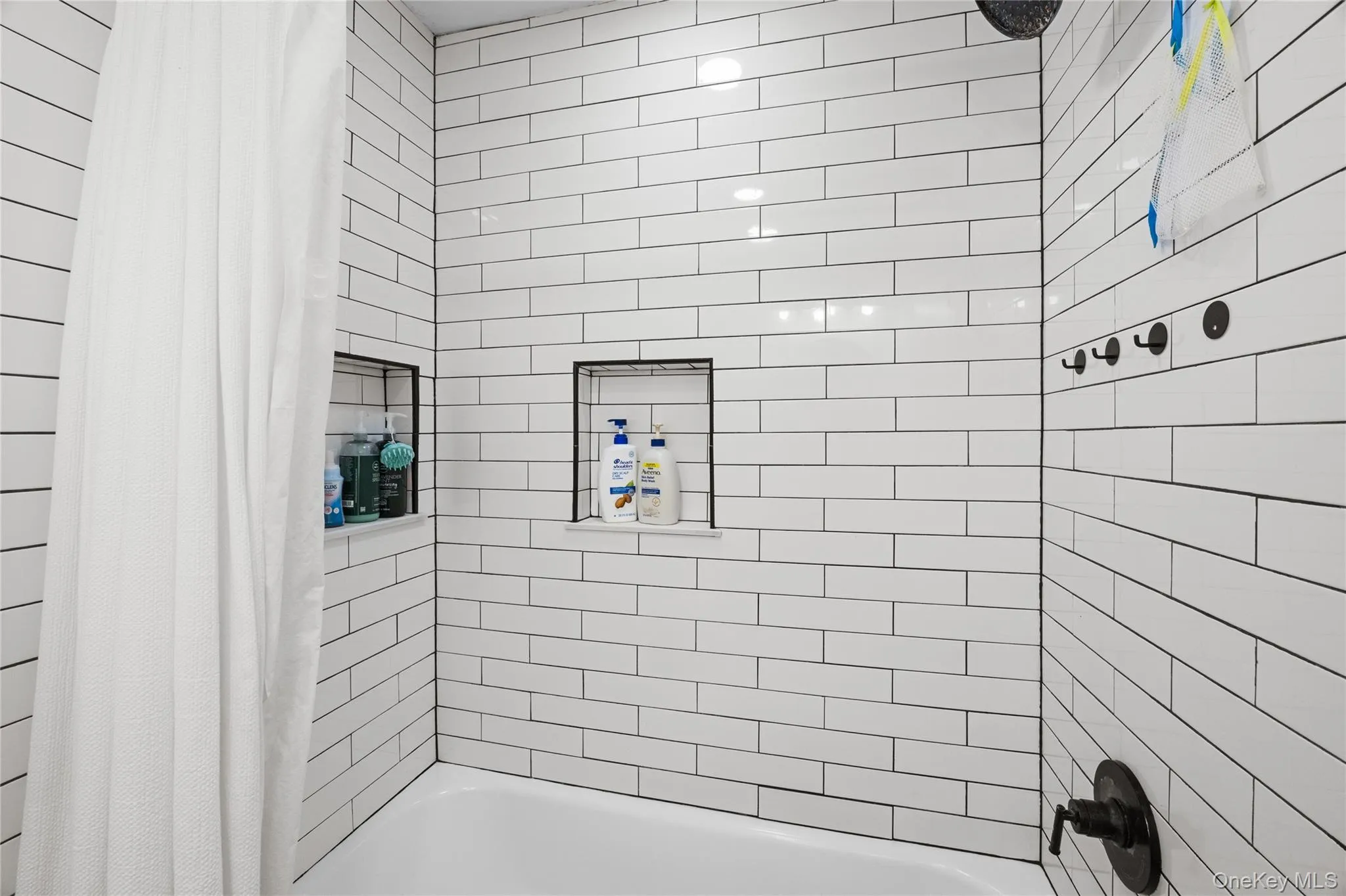 271 Lake Pointe Circle, Brookhaven, NY, 2 Bedrooms Bedrooms, 5 Rooms Rooms,1 BathroomBathrooms,Residential,For Rent,Lake Pointe Circle,0,987652 271 Lake Pointe Circle, Brookhaven, NY, 2 Bedrooms Bedrooms, 5 Rooms Rooms,1 BathroomBathrooms,Residential,For Rent,Lake Pointe Circle,0,987652