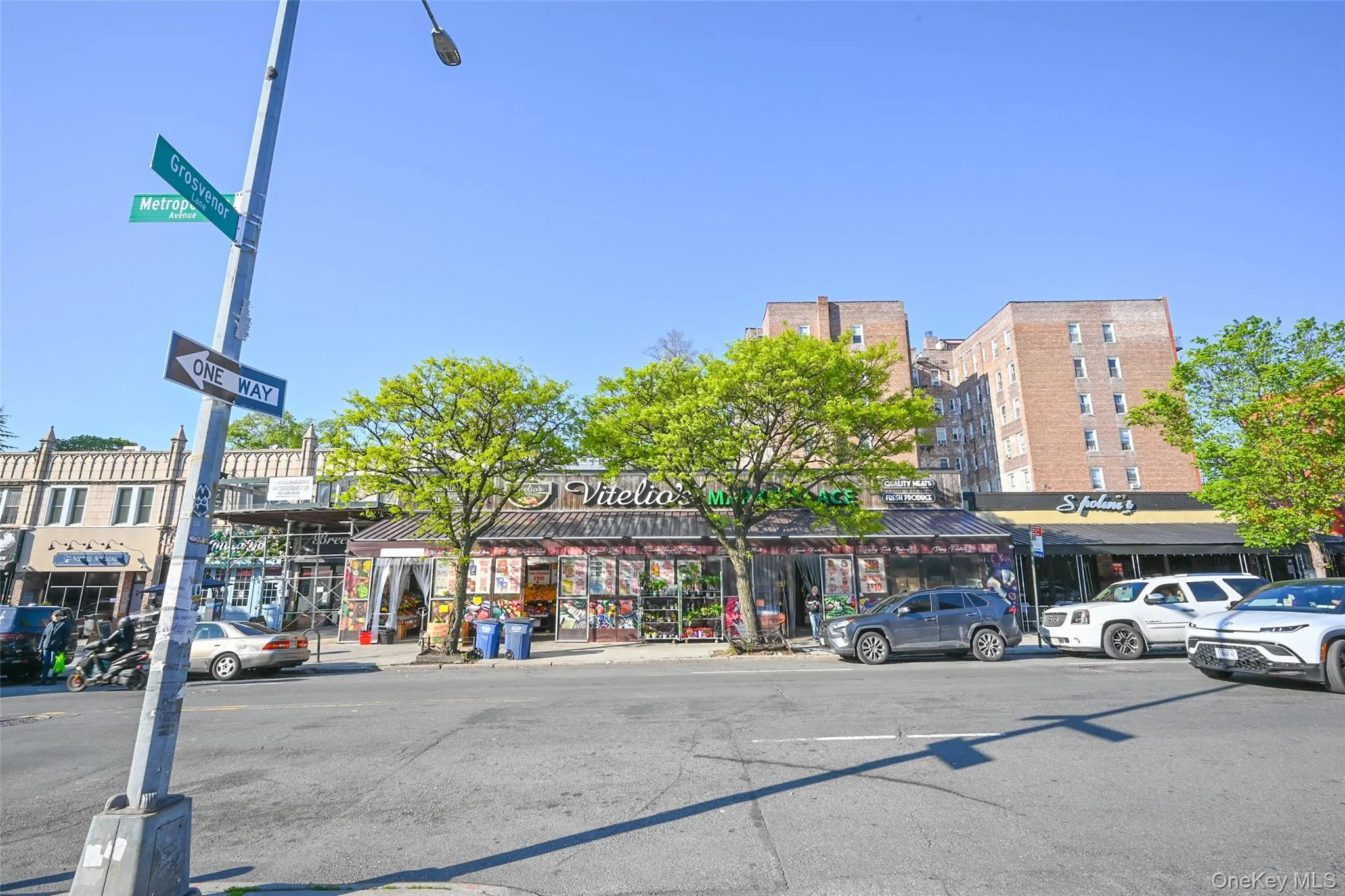 116-17 Grosvenor Lane, New York, NY, 2 Bedrooms Bedrooms, 5 Rooms Rooms,1 BathroomBathrooms,Residential,For Rent,Grosvenor,0,987657 116-17 Grosvenor Lane, New York, NY, 2 Bedrooms Bedrooms, 5 Rooms Rooms,1 BathroomBathrooms,Residential,For Rent,Grosvenor,0,987657