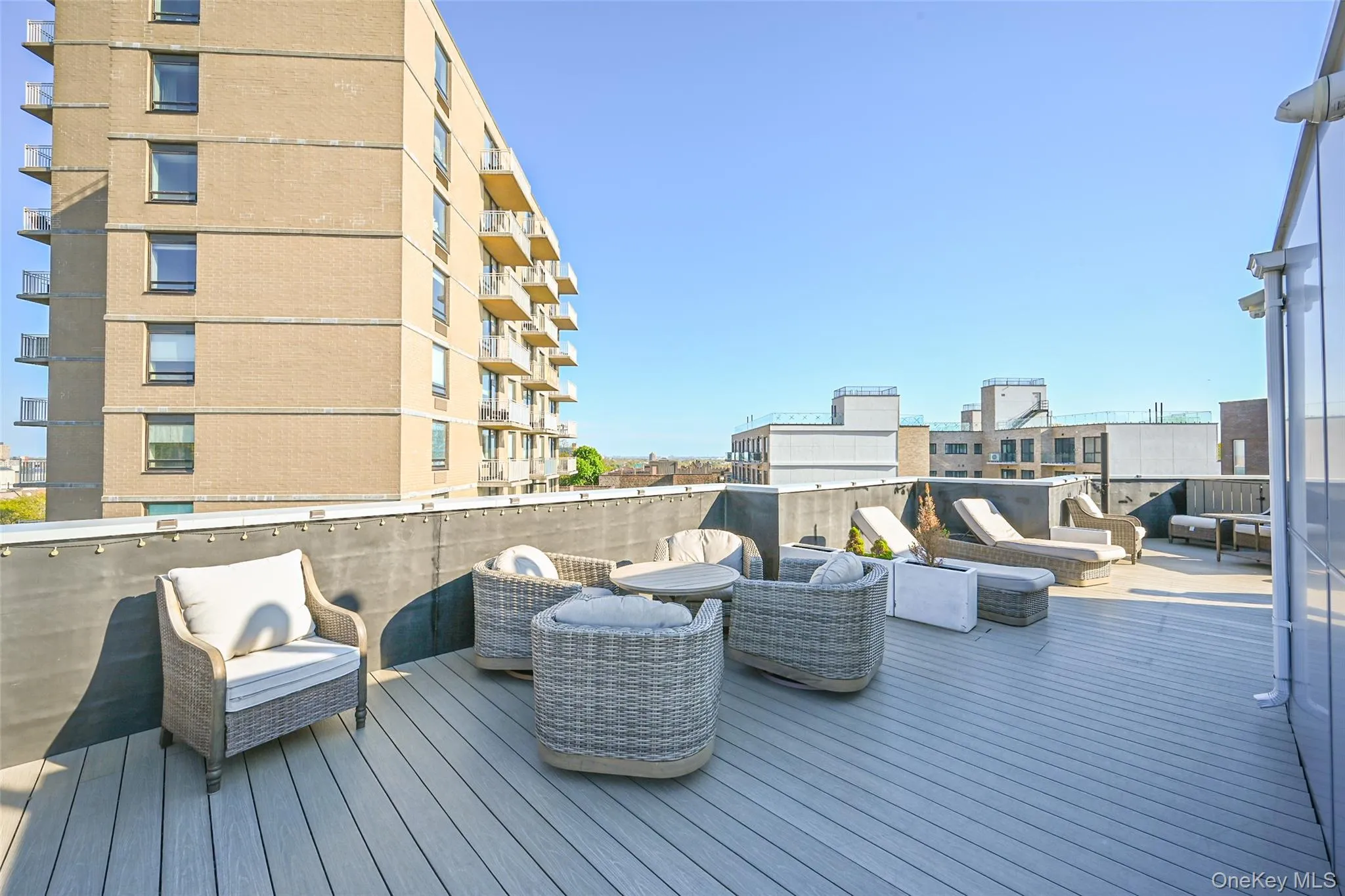 116-17 Grosvenor Lane, New York, NY, 2 Bedrooms Bedrooms, 5 Rooms Rooms,1 BathroomBathrooms,Residential,For Rent,Grosvenor,0,987657 116-17 Grosvenor Lane, New York, NY, 2 Bedrooms Bedrooms, 5 Rooms Rooms,1 BathroomBathrooms,Residential,For Rent,Grosvenor,0,987657