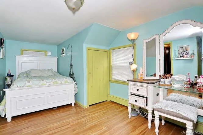 Bedroom with light wood-style floors Bedroom with light wood-style floors