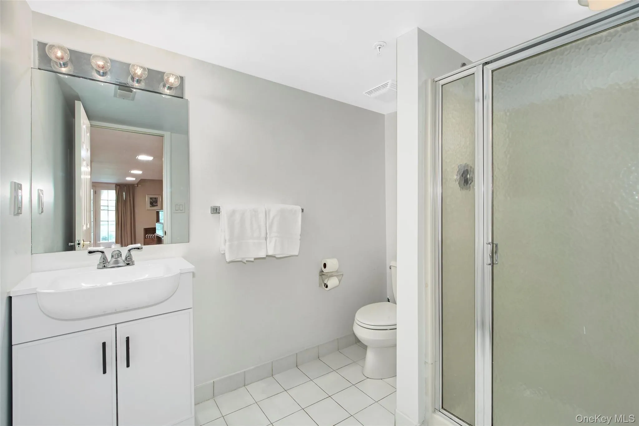Lower level Full Bathroom Lower level Full Bathroom