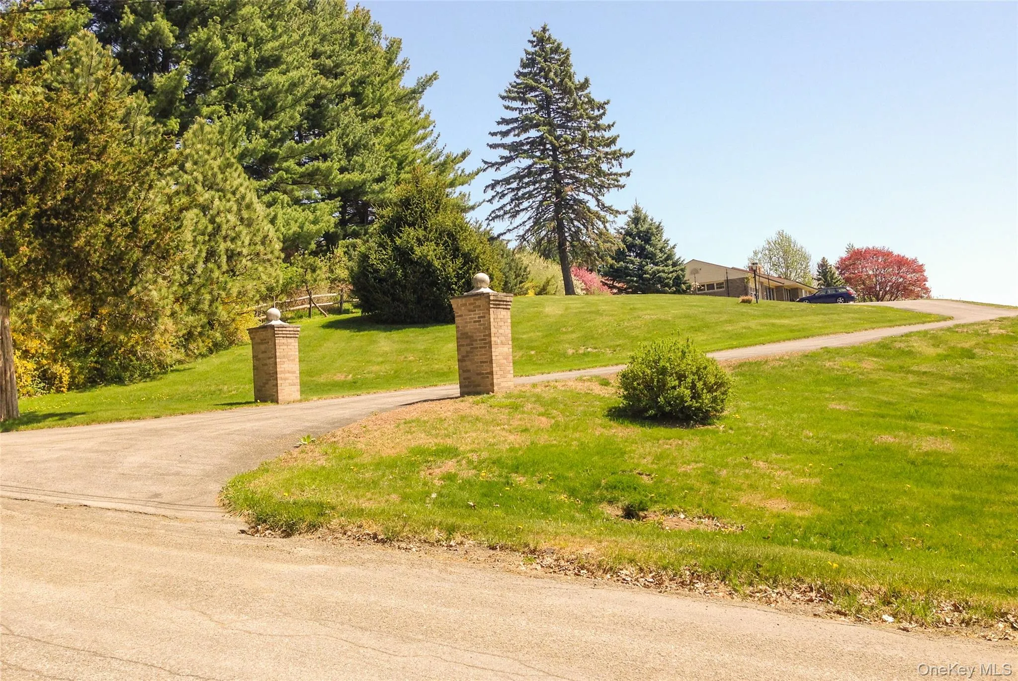 90ft driveway to house for privacy 90ft driveway to house for privacy
