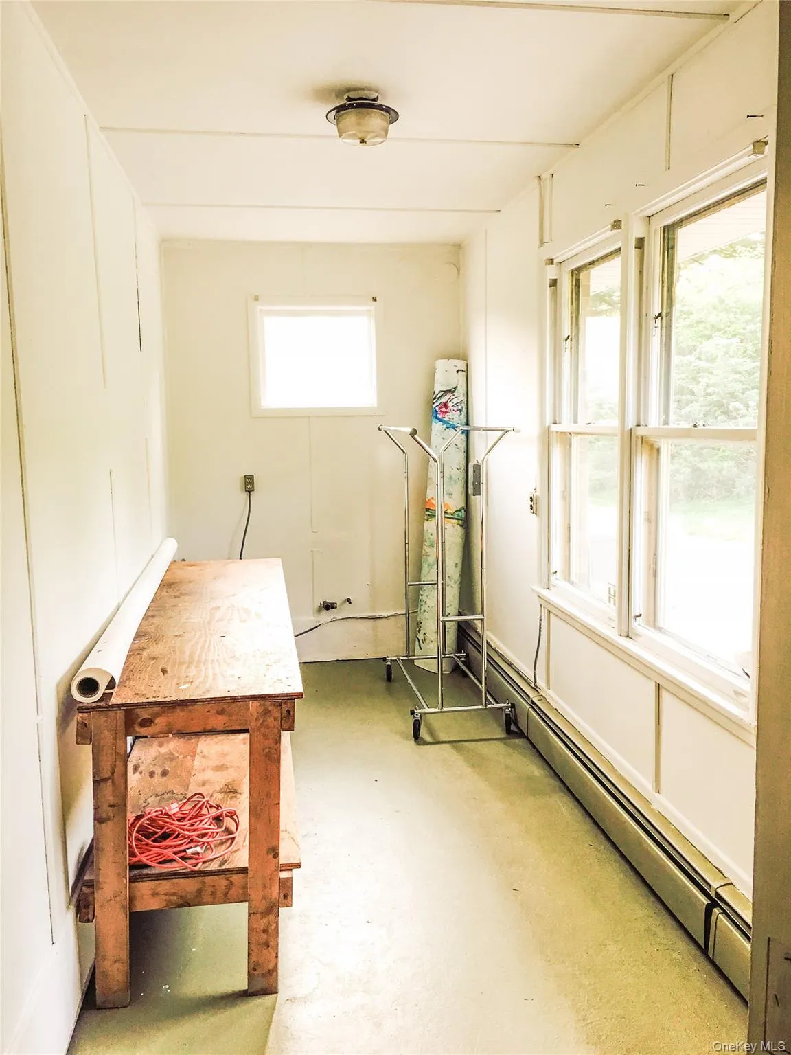 Workshop between garage an dmudroom Workshop between garage an dmudroom