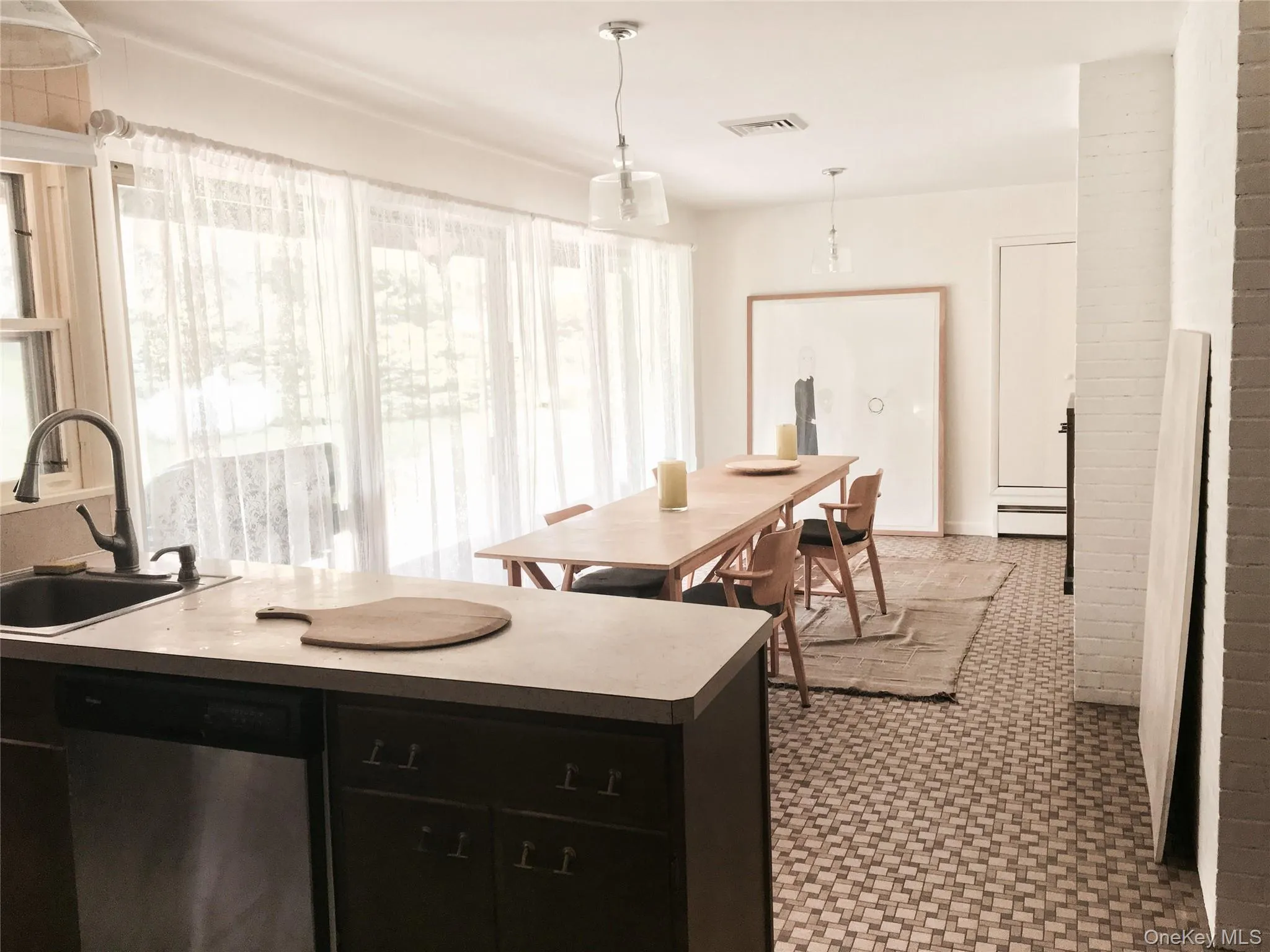 Open dining area/dining room Open dining area/dining room