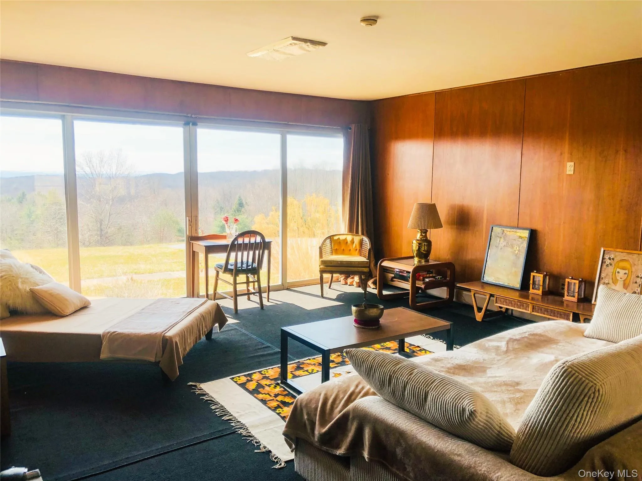 Hobby room with view Hobby room with view