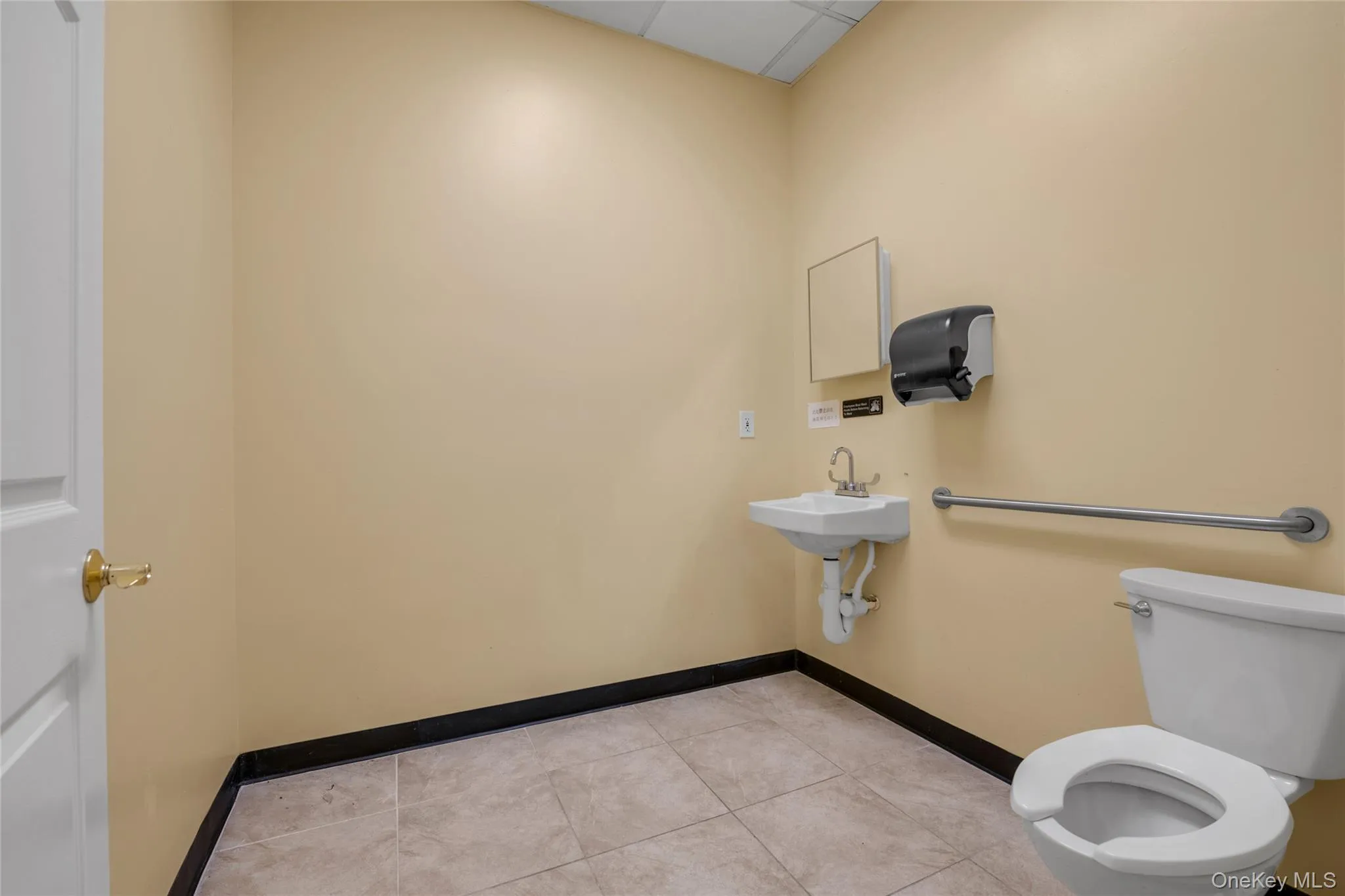 15 Deer Park Road, Huntington, NY, ,Commercial Lease,For Rent,Deer Park,0,987708 15 Deer Park Road, Huntington, NY, ,Commercial Lease,For Rent,Deer Park,0,987708