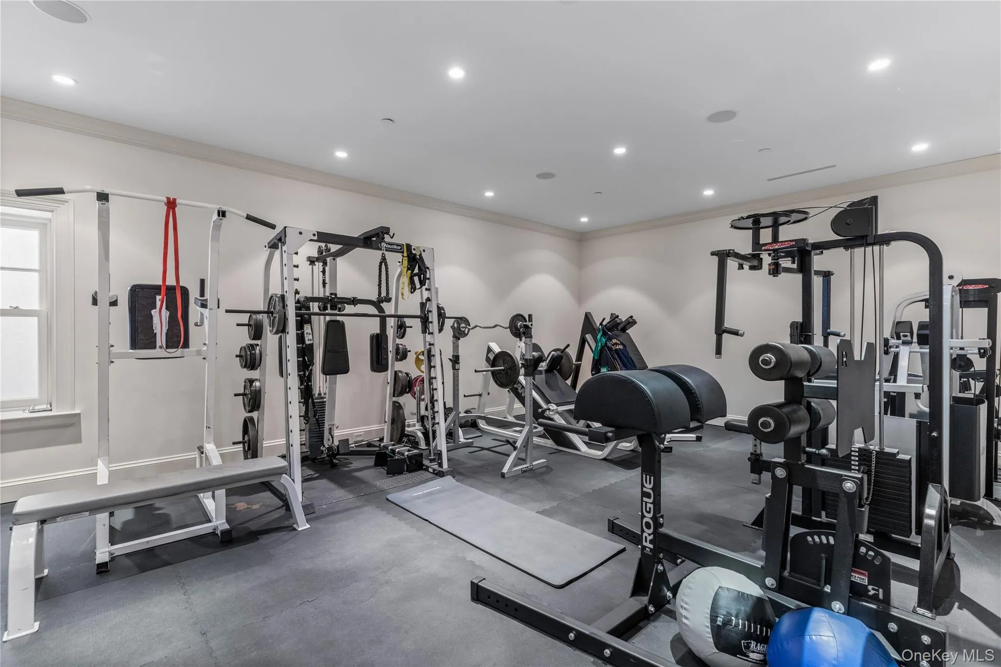 75 Cove Neck Road, Oyster Bay, NY, 6 Bedrooms Bedrooms, 12 Rooms Rooms,5 BathroomsBathrooms,Residential,For Rent,Cove Neck,0,987710 75 Cove Neck Road, Oyster Bay, NY, 6 Bedrooms Bedrooms, 12 Rooms Rooms,5 BathroomsBathrooms,Residential,For Rent,Cove Neck,0,987710
