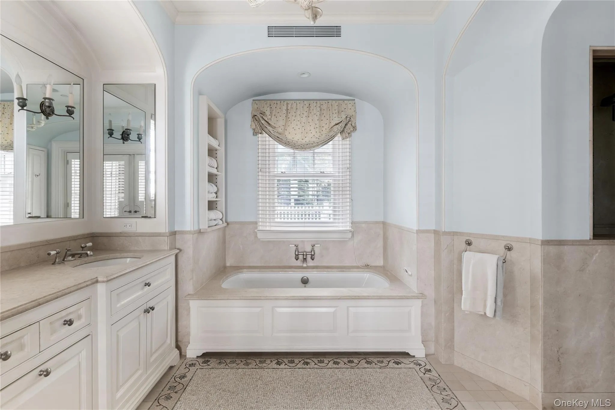 75 Cove Neck Road, Oyster Bay, NY, 6 Bedrooms Bedrooms, 12 Rooms Rooms,5 BathroomsBathrooms,Residential,For Rent,Cove Neck,0,987710 75 Cove Neck Road, Oyster Bay, NY, 6 Bedrooms Bedrooms, 12 Rooms Rooms,5 BathroomsBathrooms,Residential,For Rent,Cove Neck,0,987710