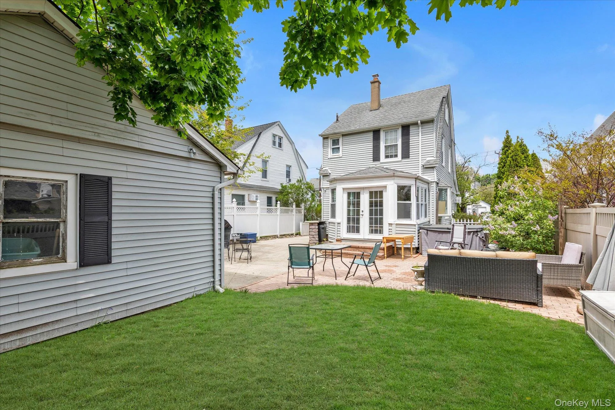 52 Syracuse Street, North Hempstead, NY, 3 Bedrooms Bedrooms, 12 Rooms Rooms,2 BathroomsBathrooms,Residential,For Rent,Syracuse,0,987711 52 Syracuse Street, North Hempstead, NY, 3 Bedrooms Bedrooms, 12 Rooms Rooms,2 BathroomsBathrooms,Residential,For Rent,Syracuse,0,987711