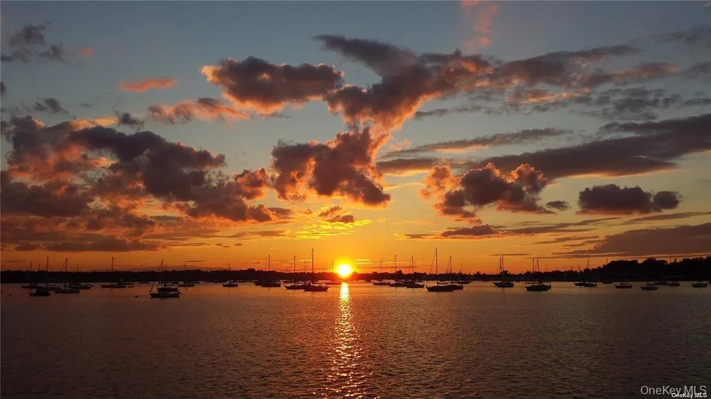 5 Carlton Avenue, North Hempstead, NY, 3 Bedrooms Bedrooms, 5 Rooms Rooms,2 BathroomsBathrooms,Residential Lease,For Rent,Carlton,0,987720 5 Carlton Avenue, North Hempstead, NY, 3 Bedrooms Bedrooms, 5 Rooms Rooms,2 BathroomsBathrooms,Residential Lease,For Rent,Carlton,0,987720