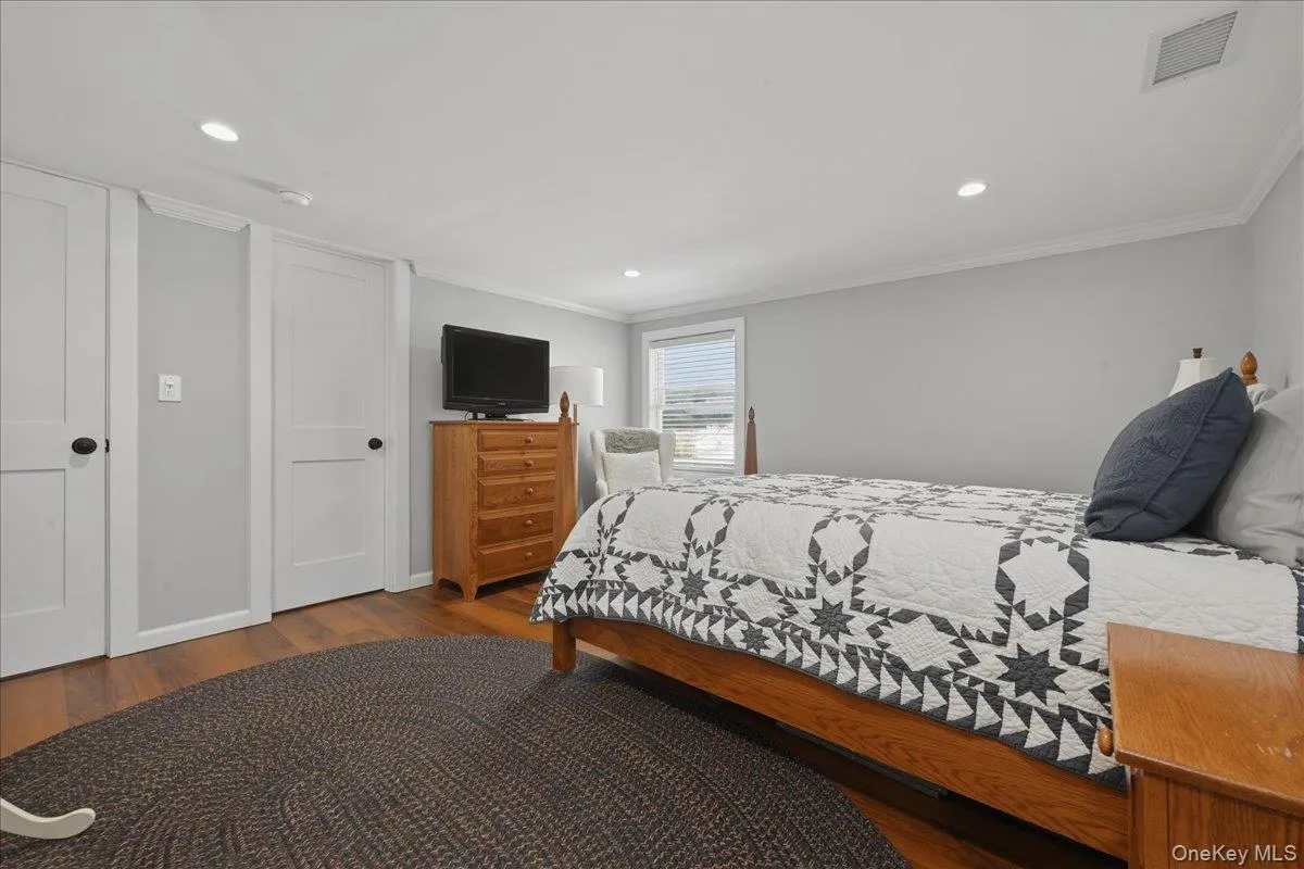 5 Carlton Avenue, North Hempstead, NY, 3 Bedrooms Bedrooms, 5 Rooms Rooms,2 BathroomsBathrooms,Residential Lease,For Rent,Carlton,0,987720 5 Carlton Avenue, North Hempstead, NY, 3 Bedrooms Bedrooms, 5 Rooms Rooms,2 BathroomsBathrooms,Residential Lease,For Rent,Carlton,0,987720