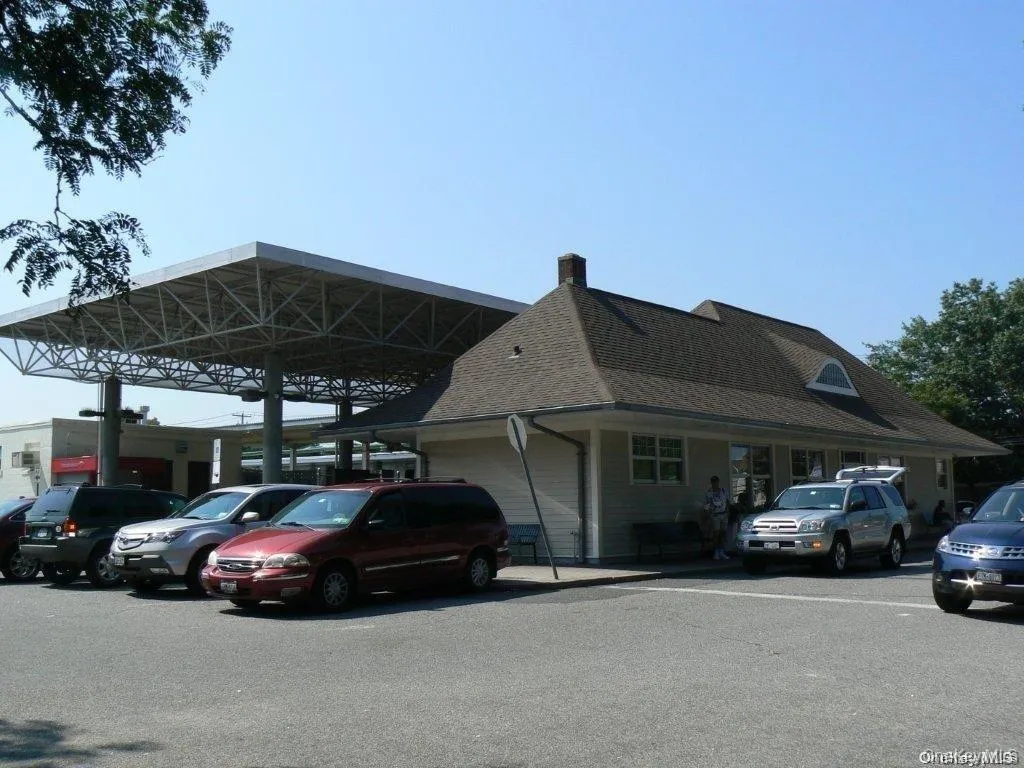 5 Carlton Avenue, North Hempstead, NY, 3 Bedrooms Bedrooms, 5 Rooms Rooms,2 BathroomsBathrooms,Residential Lease,For Rent,Carlton,0,987720 5 Carlton Avenue, North Hempstead, NY, 3 Bedrooms Bedrooms, 5 Rooms Rooms,2 BathroomsBathrooms,Residential Lease,For Rent,Carlton,0,987720