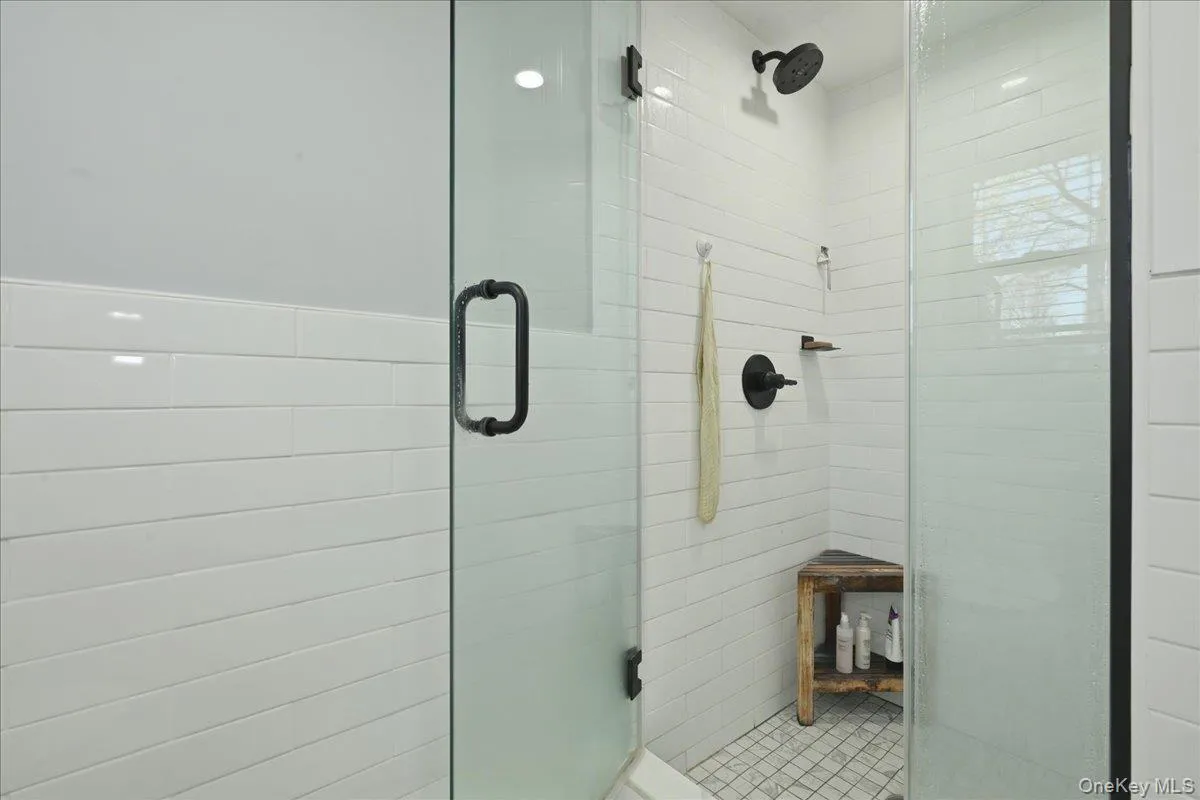 5 Carlton Avenue, North Hempstead, NY, 3 Bedrooms Bedrooms, 5 Rooms Rooms,2 BathroomsBathrooms,Residential Lease,For Rent,Carlton,0,987720 5 Carlton Avenue, North Hempstead, NY, 3 Bedrooms Bedrooms, 5 Rooms Rooms,2 BathroomsBathrooms,Residential Lease,For Rent,Carlton,0,987720