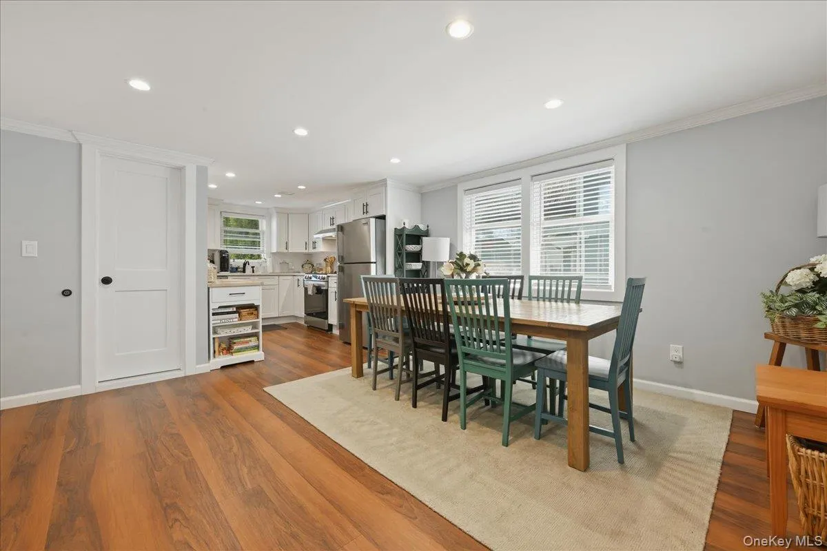 5 Carlton Avenue, North Hempstead, NY, 3 Bedrooms Bedrooms, 5 Rooms Rooms,2 BathroomsBathrooms,Residential Lease,For Rent,Carlton,0,987720 5 Carlton Avenue, North Hempstead, NY, 3 Bedrooms Bedrooms, 5 Rooms Rooms,2 BathroomsBathrooms,Residential Lease,For Rent,Carlton,0,987720