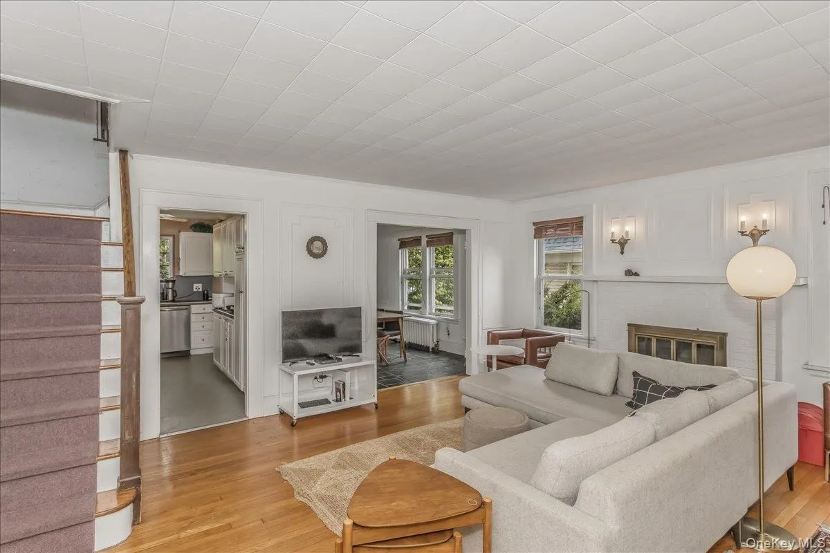 4311 Westmoreland Street, New York, NY, 4 Bedrooms Bedrooms, 7 Rooms Rooms,2 BathroomsBathrooms,Residential,For Rent,Westmoreland,0,987724 4311 Westmoreland Street, New York, NY, 4 Bedrooms Bedrooms, 7 Rooms Rooms,2 BathroomsBathrooms,Residential,For Rent,Westmoreland,0,987724