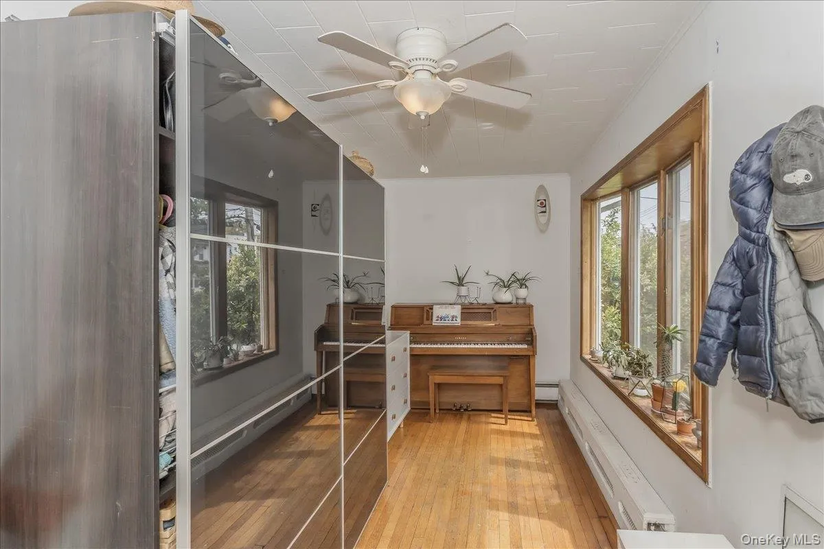 4311 Westmoreland Street, New York, NY, 4 Bedrooms Bedrooms, 7 Rooms Rooms,2 BathroomsBathrooms,Residential,For Rent,Westmoreland,0,987724 4311 Westmoreland Street, New York, NY, 4 Bedrooms Bedrooms, 7 Rooms Rooms,2 BathroomsBathrooms,Residential,For Rent,Westmoreland,0,987724
