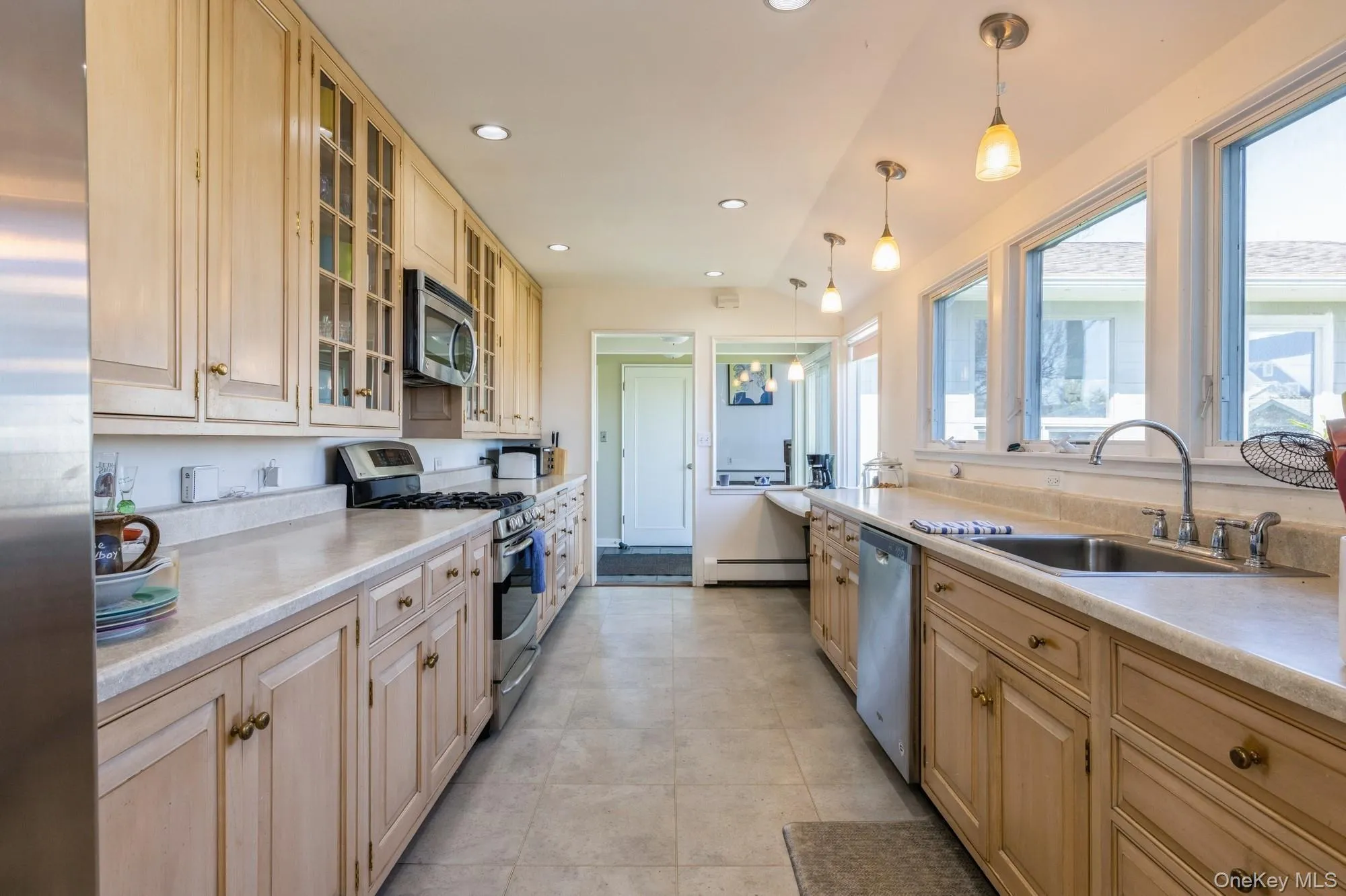 29 Alden Lane, Southampton, NY, 4 Bedrooms Bedrooms, 12 Rooms Rooms,4 BathroomsBathrooms,Residential Lease,For Rent,Alden,0,987726 29 Alden Lane, Southampton, NY, 4 Bedrooms Bedrooms, 12 Rooms Rooms,4 BathroomsBathrooms,Residential Lease,For Rent,Alden,0,987726