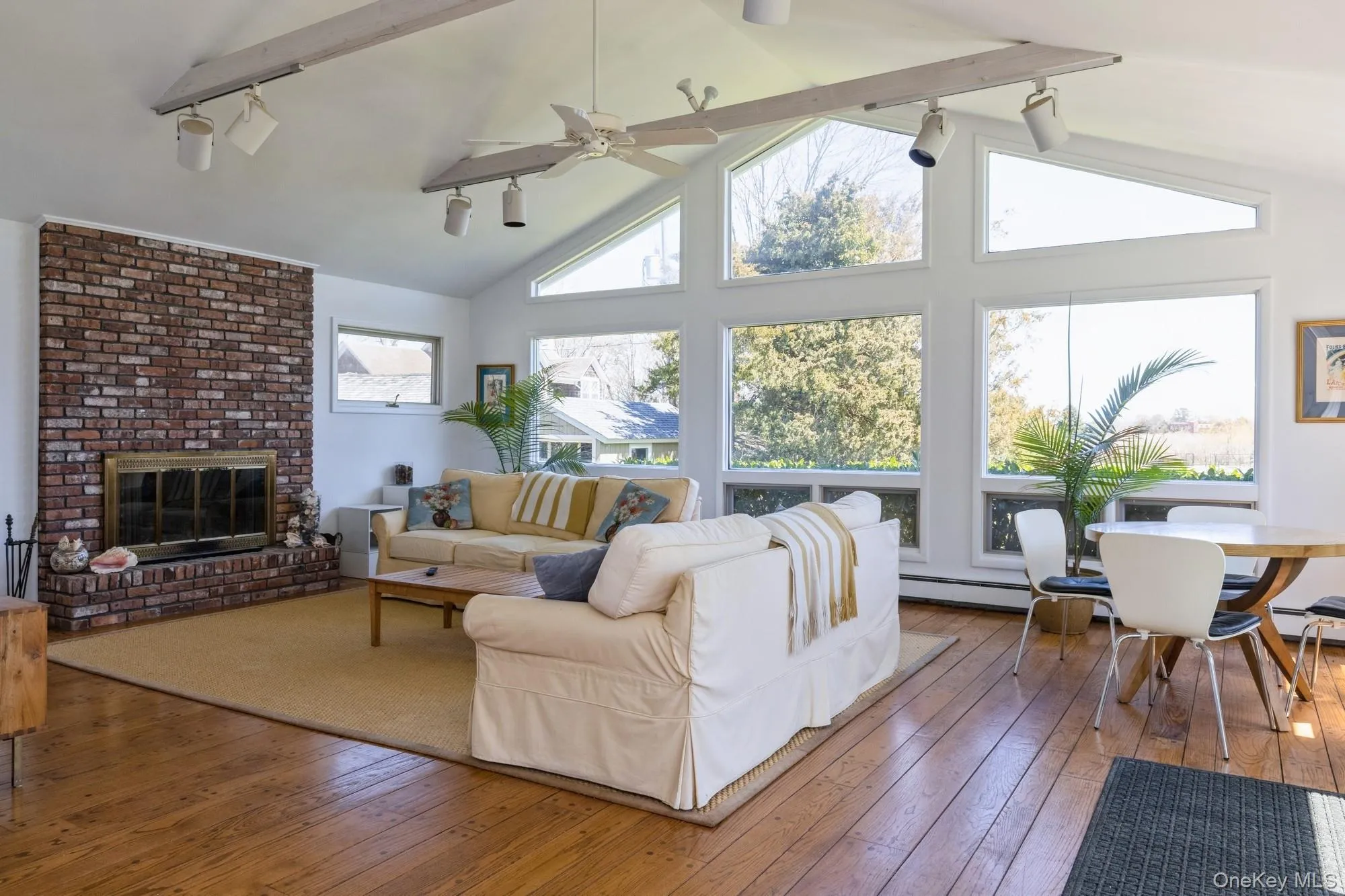 29 Alden Lane, Southampton, NY, 4 Bedrooms Bedrooms, 12 Rooms Rooms,4 BathroomsBathrooms,Residential Lease,For Rent,Alden,0,987726 29 Alden Lane, Southampton, NY, 4 Bedrooms Bedrooms, 12 Rooms Rooms,4 BathroomsBathrooms,Residential Lease,For Rent,Alden,0,987726