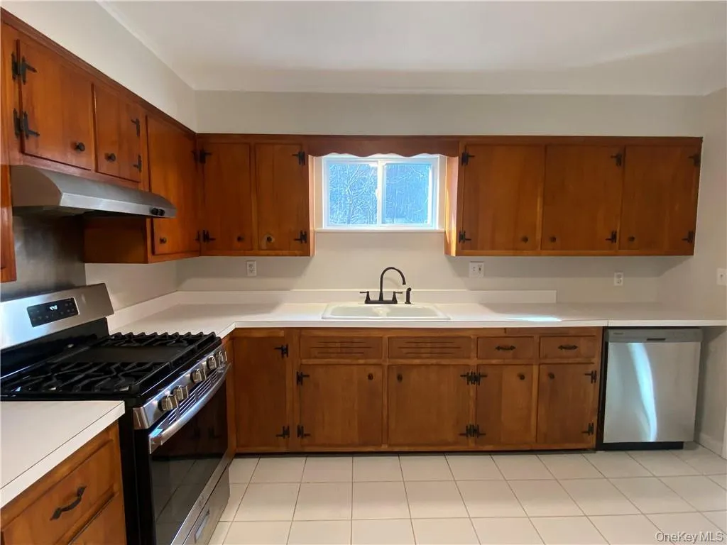 18 Mountain Road, Tuxedo, NY, 1 Bedroom Bedrooms, 4 Rooms Rooms,1 BathroomBathrooms,Residential Lease,For Rent,Mountain,0,987748 18 Mountain Road, Tuxedo, NY, 1 Bedroom Bedrooms, 4 Rooms Rooms,1 BathroomBathrooms,Residential Lease,For Rent,Mountain,0,987748