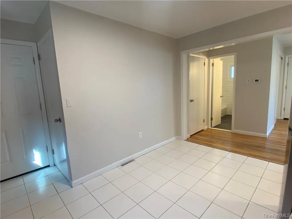 18 Mountain Road, Tuxedo, NY, 1 Bedroom Bedrooms, 4 Rooms Rooms,1 BathroomBathrooms,Residential Lease,For Rent,Mountain,0,987748 18 Mountain Road, Tuxedo, NY, 1 Bedroom Bedrooms, 4 Rooms Rooms,1 BathroomBathrooms,Residential Lease,For Rent,Mountain,0,987748