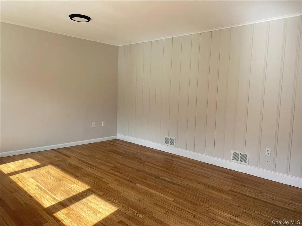 18 Mountain Road, Tuxedo, NY, 1 Bedroom Bedrooms, 4 Rooms Rooms,1 BathroomBathrooms,Residential Lease,For Rent,Mountain,0,987748 18 Mountain Road, Tuxedo, NY, 1 Bedroom Bedrooms, 4 Rooms Rooms,1 BathroomBathrooms,Residential Lease,For Rent,Mountain,0,987748