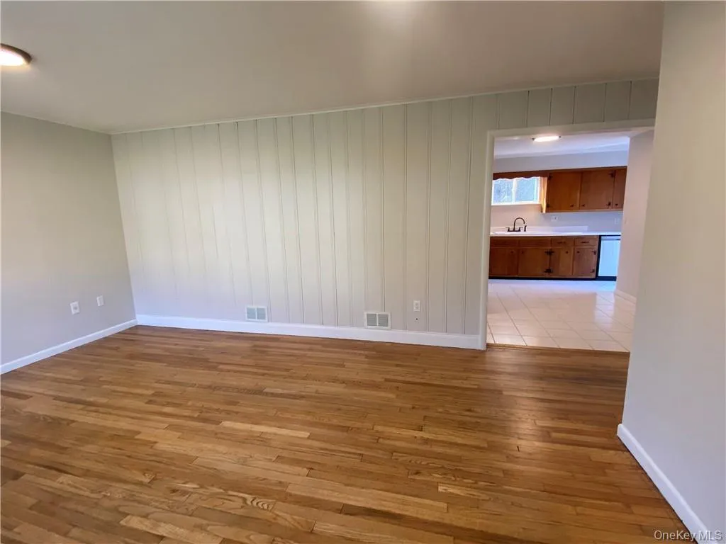 18 Mountain Road, Tuxedo, NY, 1 Bedroom Bedrooms, 4 Rooms Rooms,1 BathroomBathrooms,Residential Lease,For Rent,Mountain,0,987748 18 Mountain Road, Tuxedo, NY, 1 Bedroom Bedrooms, 4 Rooms Rooms,1 BathroomBathrooms,Residential Lease,For Rent,Mountain,0,987748