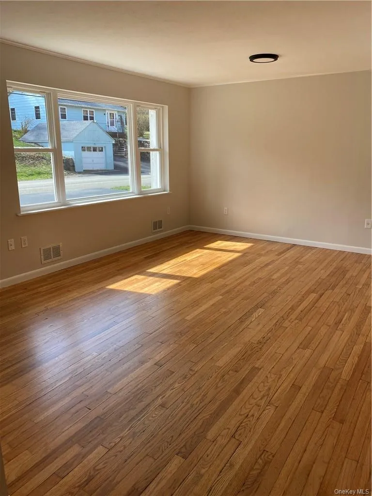 18 Mountain Road, Tuxedo, NY, 1 Bedroom Bedrooms, 4 Rooms Rooms,1 BathroomBathrooms,Residential Lease,For Rent,Mountain,0,987748 18 Mountain Road, Tuxedo, NY, 1 Bedroom Bedrooms, 4 Rooms Rooms,1 BathroomBathrooms,Residential Lease,For Rent,Mountain,0,987748