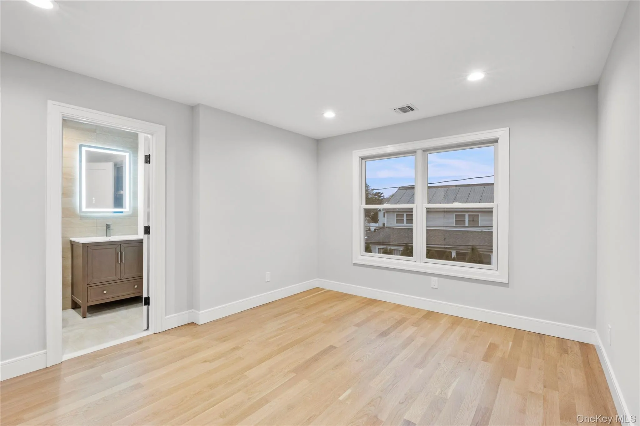 12 Patience Lane, Hempstead, NY, 5 Bedrooms Bedrooms, 9 Rooms Rooms,4 BathroomsBathrooms,Residential,For Rent,Patience,0,987750 12 Patience Lane, Hempstead, NY, 5 Bedrooms Bedrooms, 9 Rooms Rooms,4 BathroomsBathrooms,Residential,For Rent,Patience,0,987750