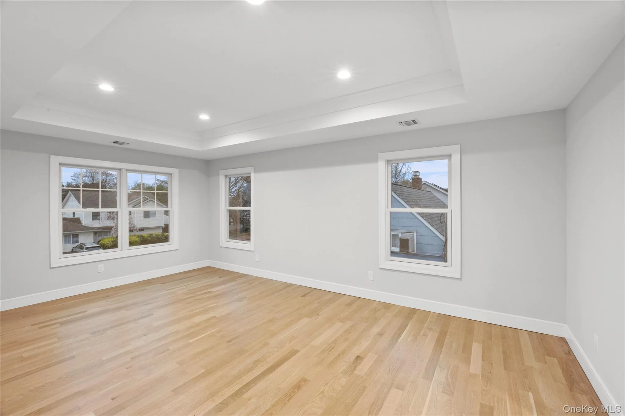 12 Patience Lane, Hempstead, NY, 5 Bedrooms Bedrooms, 9 Rooms Rooms,4 BathroomsBathrooms,Residential,For Rent,Patience,0,987750 12 Patience Lane, Hempstead, NY, 5 Bedrooms Bedrooms, 9 Rooms Rooms,4 BathroomsBathrooms,Residential,For Rent,Patience,0,987750