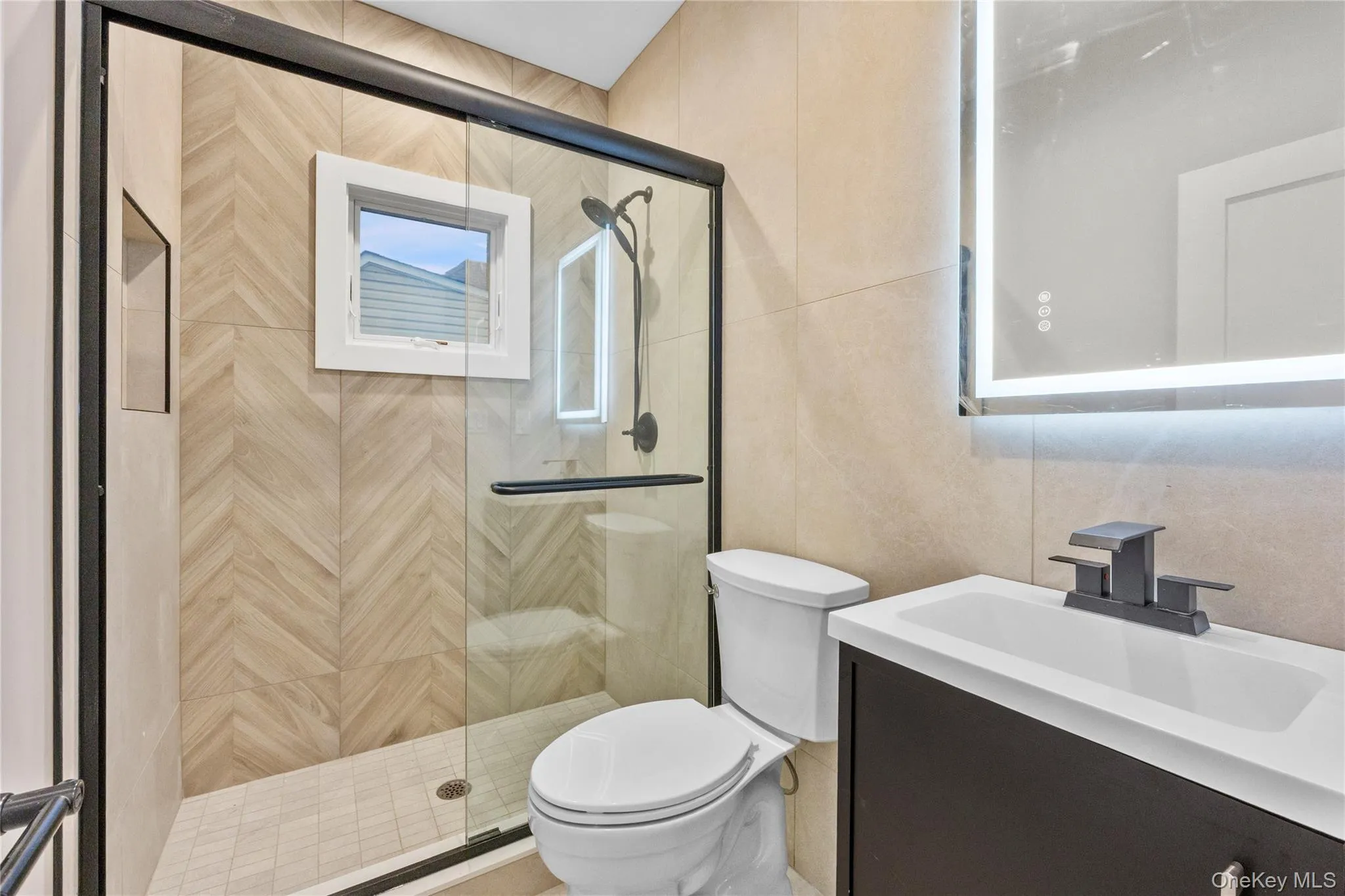 12 Patience Lane, Hempstead, NY, 5 Bedrooms Bedrooms, 9 Rooms Rooms,4 BathroomsBathrooms,Residential,For Rent,Patience,0,987750 12 Patience Lane, Hempstead, NY, 5 Bedrooms Bedrooms, 9 Rooms Rooms,4 BathroomsBathrooms,Residential,For Rent,Patience,0,987750