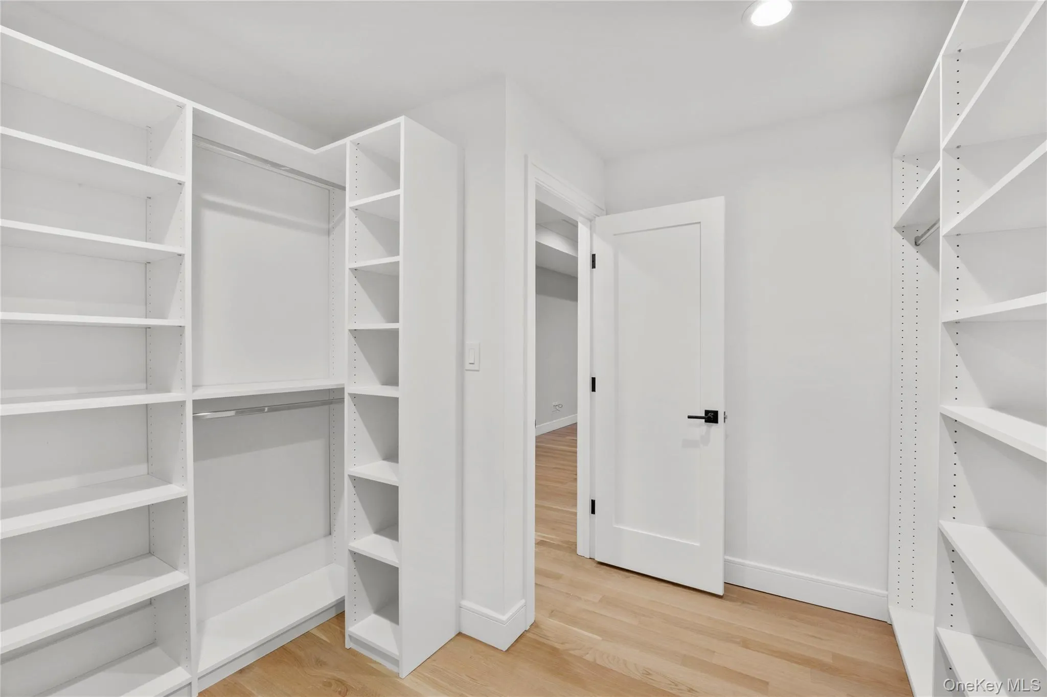 12 Patience Lane, Hempstead, NY, 5 Bedrooms Bedrooms, 9 Rooms Rooms,4 BathroomsBathrooms,Residential,For Rent,Patience,0,987750 12 Patience Lane, Hempstead, NY, 5 Bedrooms Bedrooms, 9 Rooms Rooms,4 BathroomsBathrooms,Residential,For Rent,Patience,0,987750