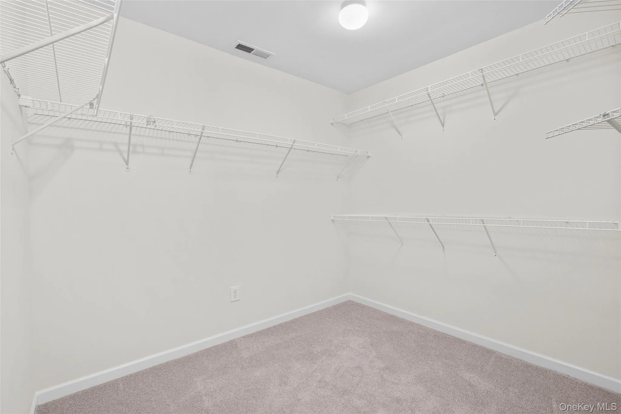 411 Vassar Place, Fishkill, NY, 4 Bedrooms Bedrooms, 12 Rooms Rooms,2 BathroomsBathrooms,Residential,For Rent,Vassar,0,987765 411 Vassar Place, Fishkill, NY, 4 Bedrooms Bedrooms, 12 Rooms Rooms,2 BathroomsBathrooms,Residential,For Rent,Vassar,0,987765