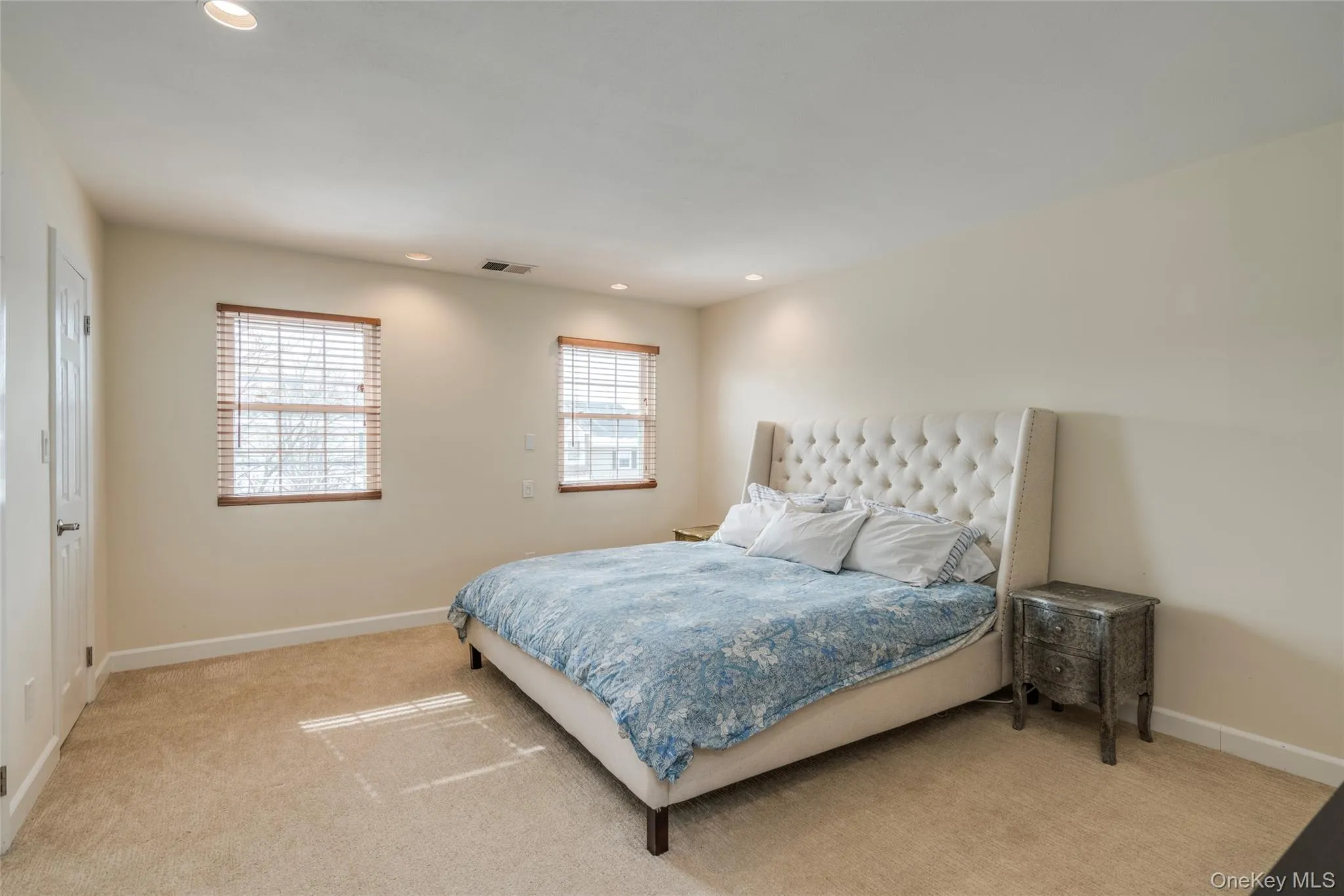 100 Woodlake Drive, Oyster Bay, NY, 3 Bedrooms Bedrooms, 6 Rooms Rooms,2 BathroomsBathrooms,Residential Lease,For Rent,Woodlake,0,987766 100 Woodlake Drive, Oyster Bay, NY, 3 Bedrooms Bedrooms, 6 Rooms Rooms,2 BathroomsBathrooms,Residential Lease,For Rent,Woodlake,0,987766