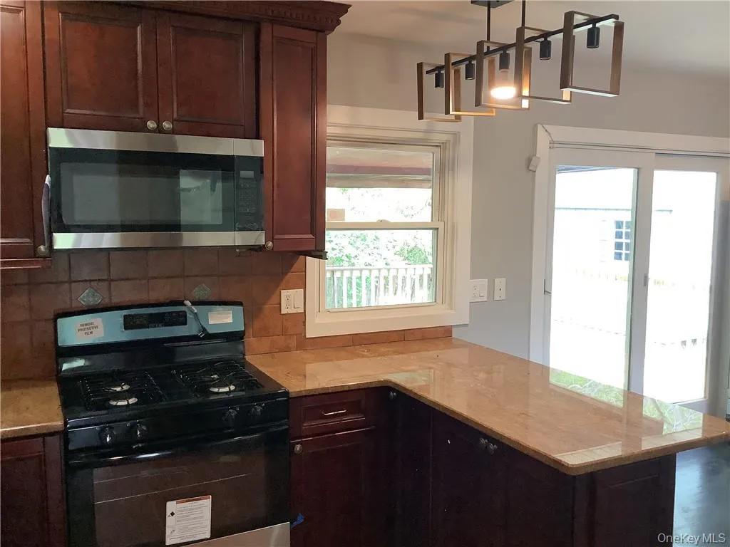 19 Mountainview Drive, Woodbury, NY, 4 Bedrooms Bedrooms, 8 Rooms Rooms,1 BathroomBathrooms,Residential Lease,For Rent,Mountainview,0,987767 19 Mountainview Drive, Woodbury, NY, 4 Bedrooms Bedrooms, 8 Rooms Rooms,1 BathroomBathrooms,Residential Lease,For Rent,Mountainview,0,987767