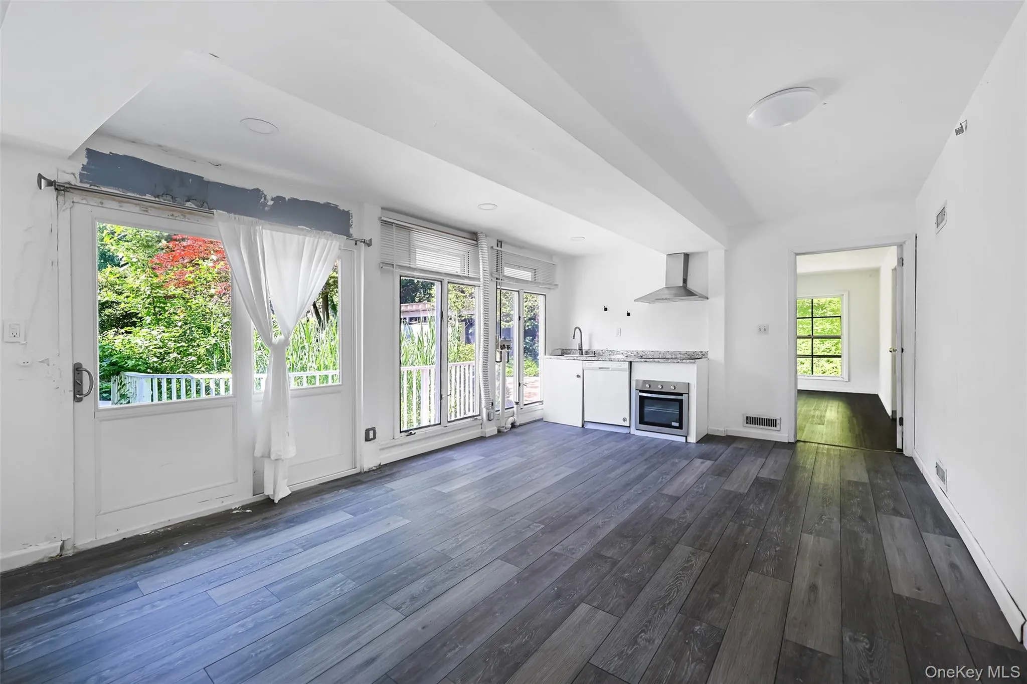 355 Shore Road, North Hempstead, NY, 5 Bedrooms Bedrooms, 10 Rooms Rooms,2 BathroomsBathrooms,Residential,For Rent,Shore,0,987770 355 Shore Road, North Hempstead, NY, 5 Bedrooms Bedrooms, 10 Rooms Rooms,2 BathroomsBathrooms,Residential,For Rent,Shore,0,987770