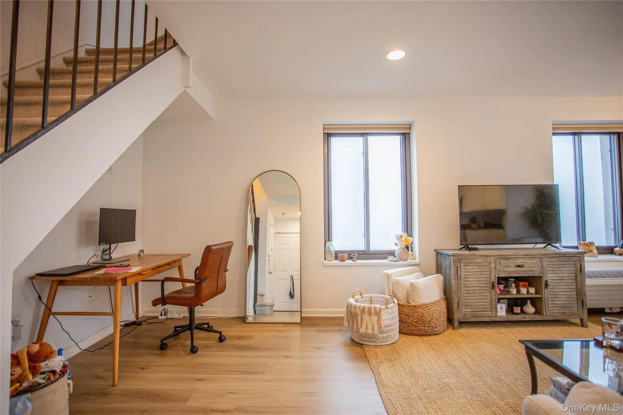 100 Broadway, Long Beach, NY, 1 Bedroom Bedrooms, 4 Rooms Rooms,1 BathroomBathrooms,Residential Lease,For Rent,Broadway,0,987778 100 Broadway, Long Beach, NY, 1 Bedroom Bedrooms, 4 Rooms Rooms,1 BathroomBathrooms,Residential Lease,For Rent,Broadway,0,987778