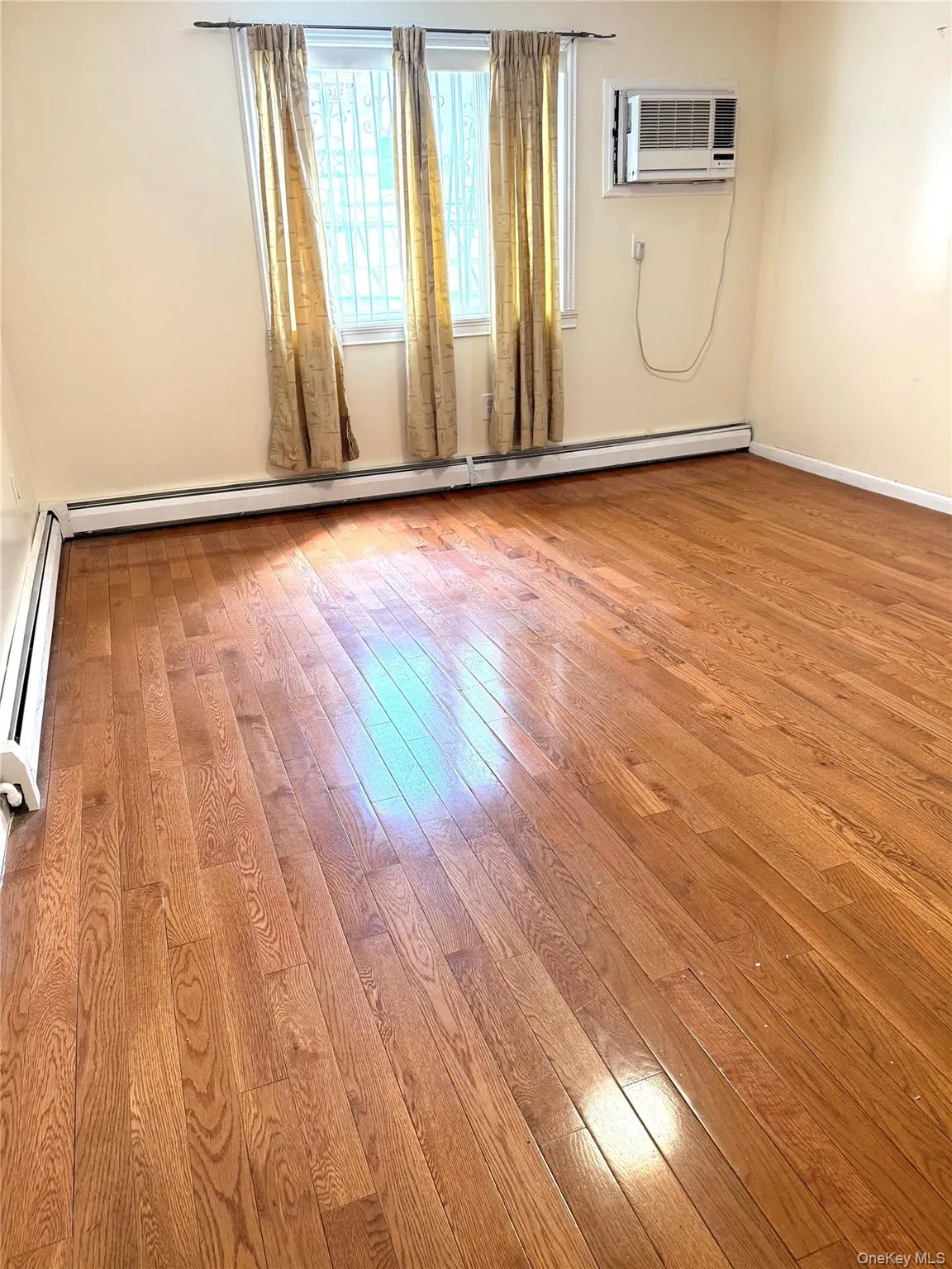 143-04 105th Avenue, New York, NY, 3 Bedrooms Bedrooms, 5 Rooms Rooms,2 BathroomsBathrooms,Residential Lease,For Rent,105th,0,987780 143-04 105th Avenue, New York, NY, 3 Bedrooms Bedrooms, 5 Rooms Rooms,2 BathroomsBathrooms,Residential Lease,For Rent,105th,0,987780