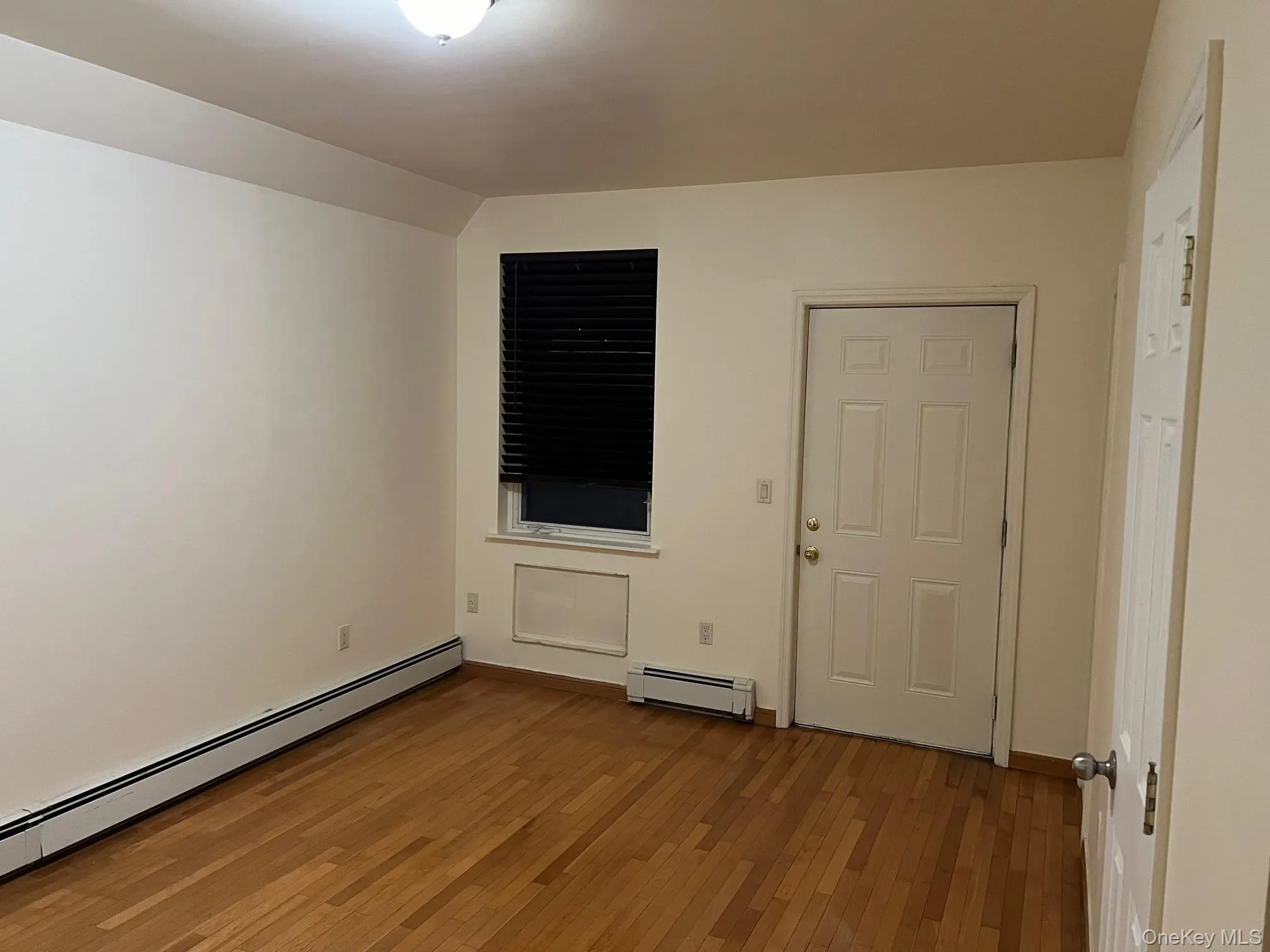 217 Graff Avenue, New York, NY, 2 Bedrooms Bedrooms, 6 Rooms Rooms,2 BathroomsBathrooms,Residential Lease,For Rent,Graff,0,987783 217 Graff Avenue, New York, NY, 2 Bedrooms Bedrooms, 6 Rooms Rooms,2 BathroomsBathrooms,Residential Lease,For Rent,Graff,0,987783