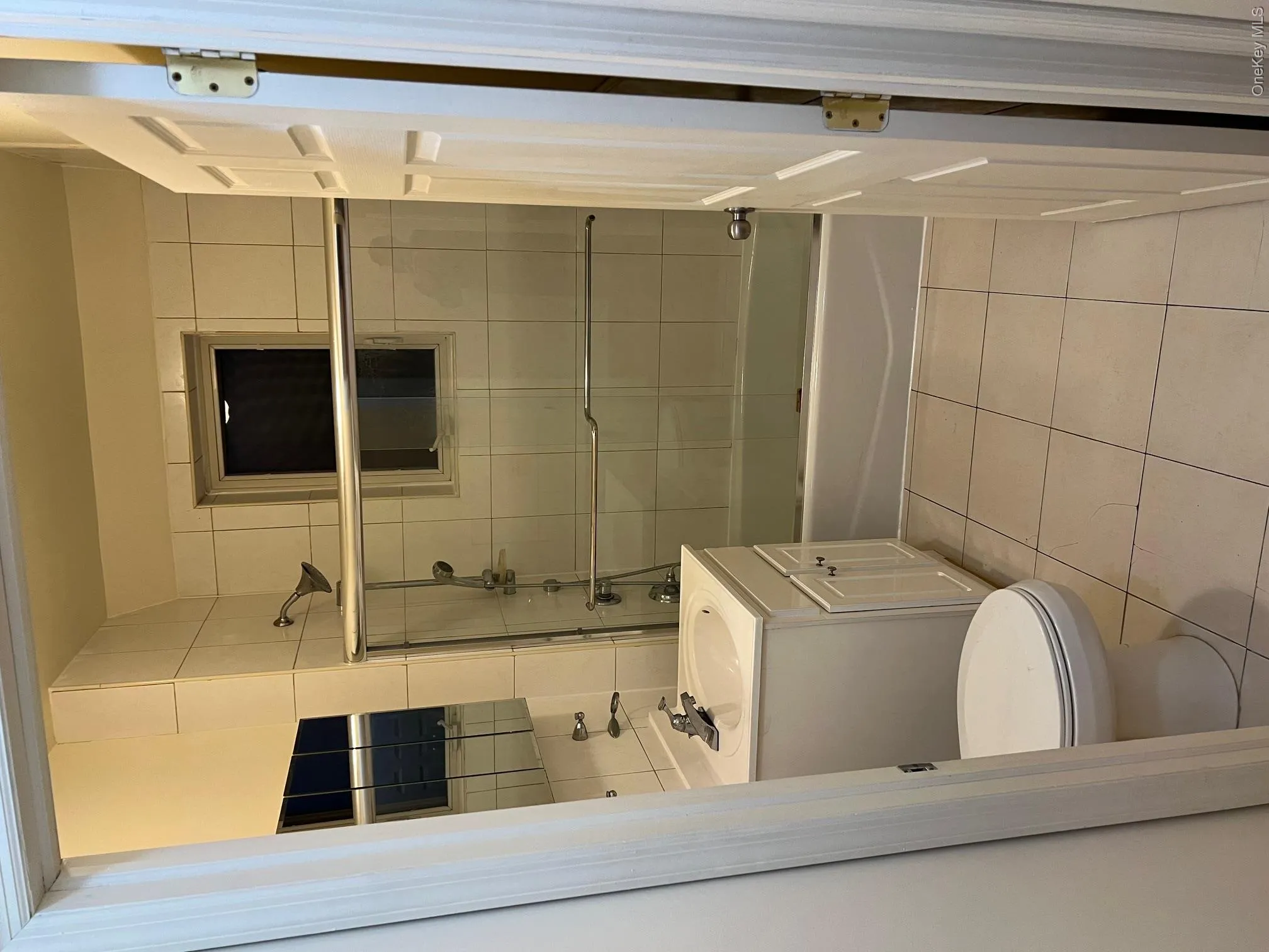 217 Graff Avenue, New York, NY, 2 Bedrooms Bedrooms, 6 Rooms Rooms,2 BathroomsBathrooms,Residential Lease,For Rent,Graff,0,987783 217 Graff Avenue, New York, NY, 2 Bedrooms Bedrooms, 6 Rooms Rooms,2 BathroomsBathrooms,Residential Lease,For Rent,Graff,0,987783