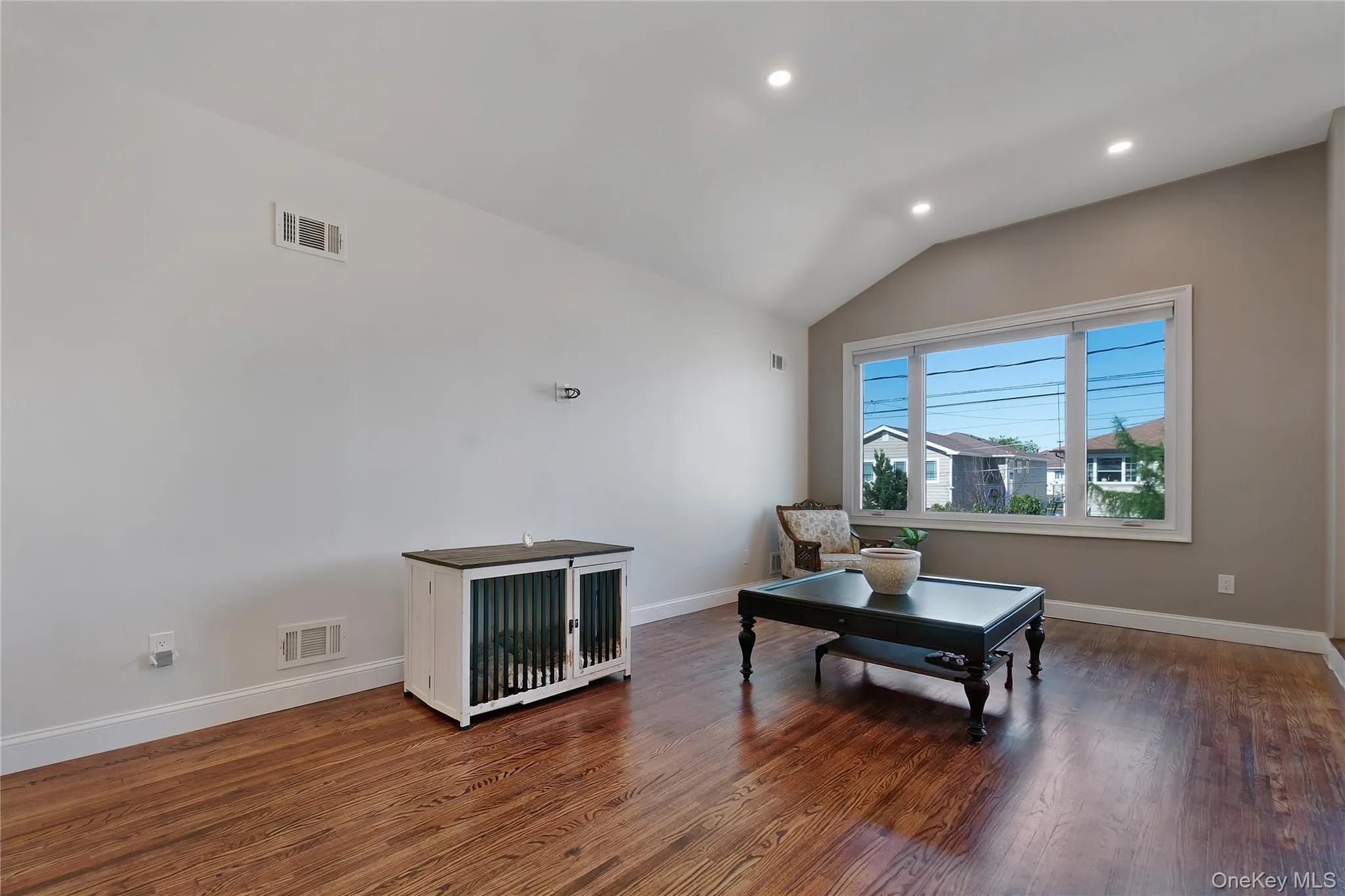 16207 85th Street, New York, NY, 5 Bedrooms Bedrooms, 10 Rooms Rooms,3 BathroomsBathrooms,Residential,For Rent,85th,0,KEY987794 16207 85th Street, New York, NY, 5 Bedrooms Bedrooms, 10 Rooms Rooms,3 BathroomsBathrooms,Residential,For Rent,85th,0,KEY987794