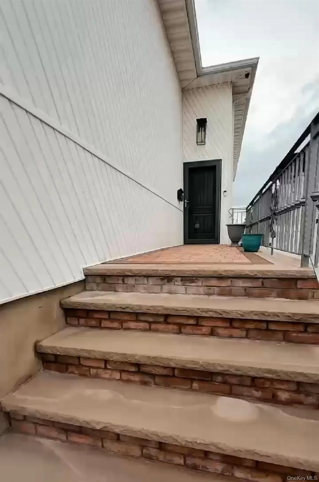 16207 85th Street, New York, NY, 5 Bedrooms Bedrooms, 10 Rooms Rooms,3 BathroomsBathrooms,Residential,For Rent,85th,0,987794 16207 85th Street, New York, NY, 5 Bedrooms Bedrooms, 10 Rooms Rooms,3 BathroomsBathrooms,Residential,For Rent,85th,0,987794