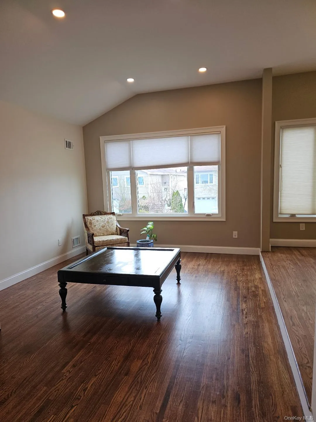 16207 85th Street, New York, NY, 5 Bedrooms Bedrooms, 10 Rooms Rooms,3 BathroomsBathrooms,Residential,For Rent,85th,0,987794 16207 85th Street, New York, NY, 5 Bedrooms Bedrooms, 10 Rooms Rooms,3 BathroomsBathrooms,Residential,For Rent,85th,0,987794