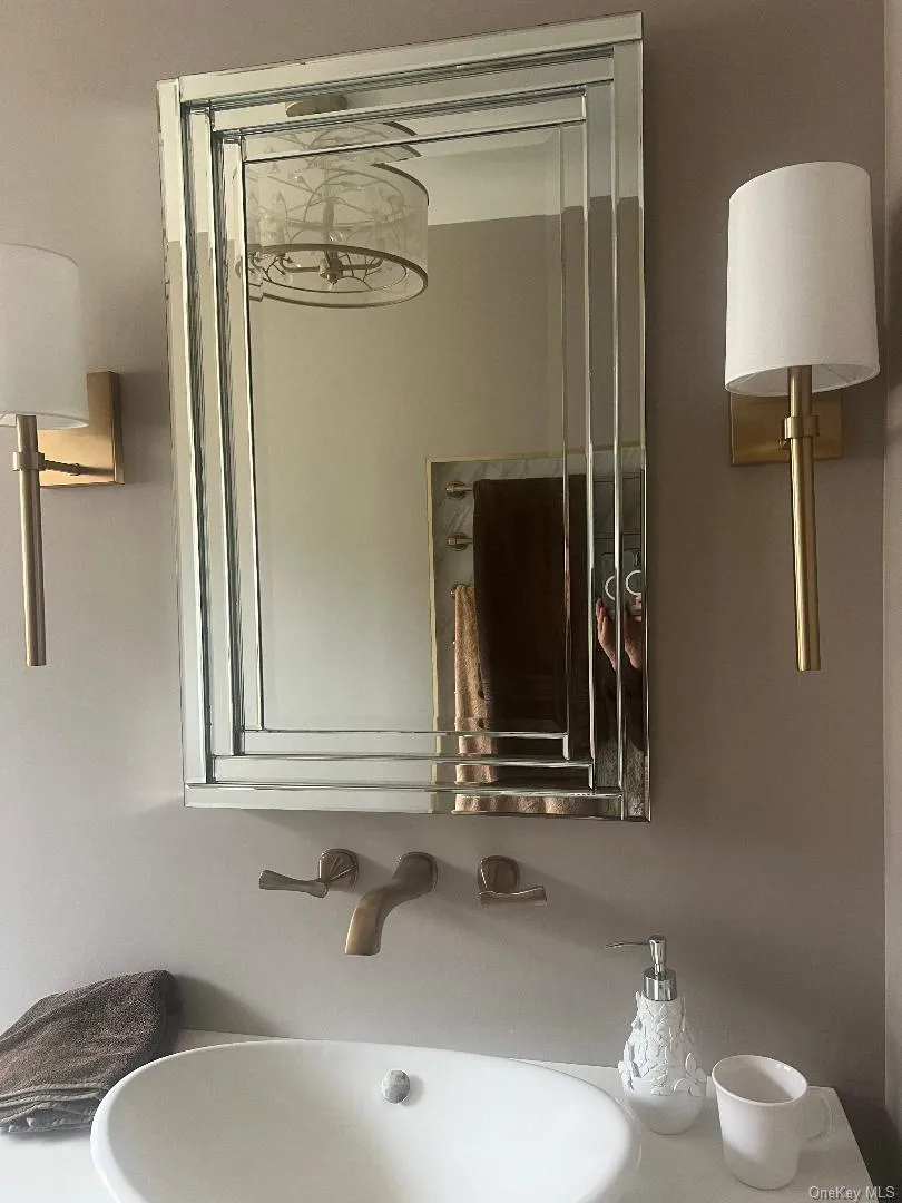 16207 85th Street, New York, NY, 5 Bedrooms Bedrooms, 10 Rooms Rooms,3 BathroomsBathrooms,Residential,For Rent,85th,0,987794 16207 85th Street, New York, NY, 5 Bedrooms Bedrooms, 10 Rooms Rooms,3 BathroomsBathrooms,Residential,For Rent,85th,0,987794
