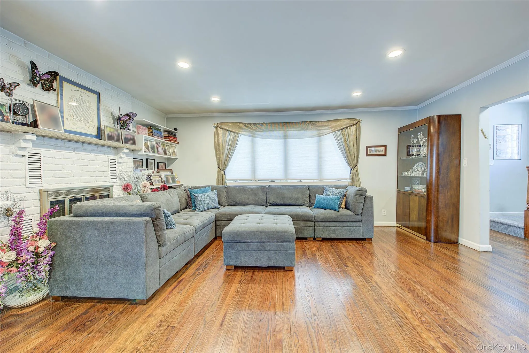 65-47 169th Street, New York, NY, 4 Bedrooms Bedrooms, 7 Rooms Rooms,3 BathroomsBathrooms,Residential,For Rent,169th,0,987824 65-47 169th Street, New York, NY, 4 Bedrooms Bedrooms, 7 Rooms Rooms,3 BathroomsBathrooms,Residential,For Rent,169th,0,987824