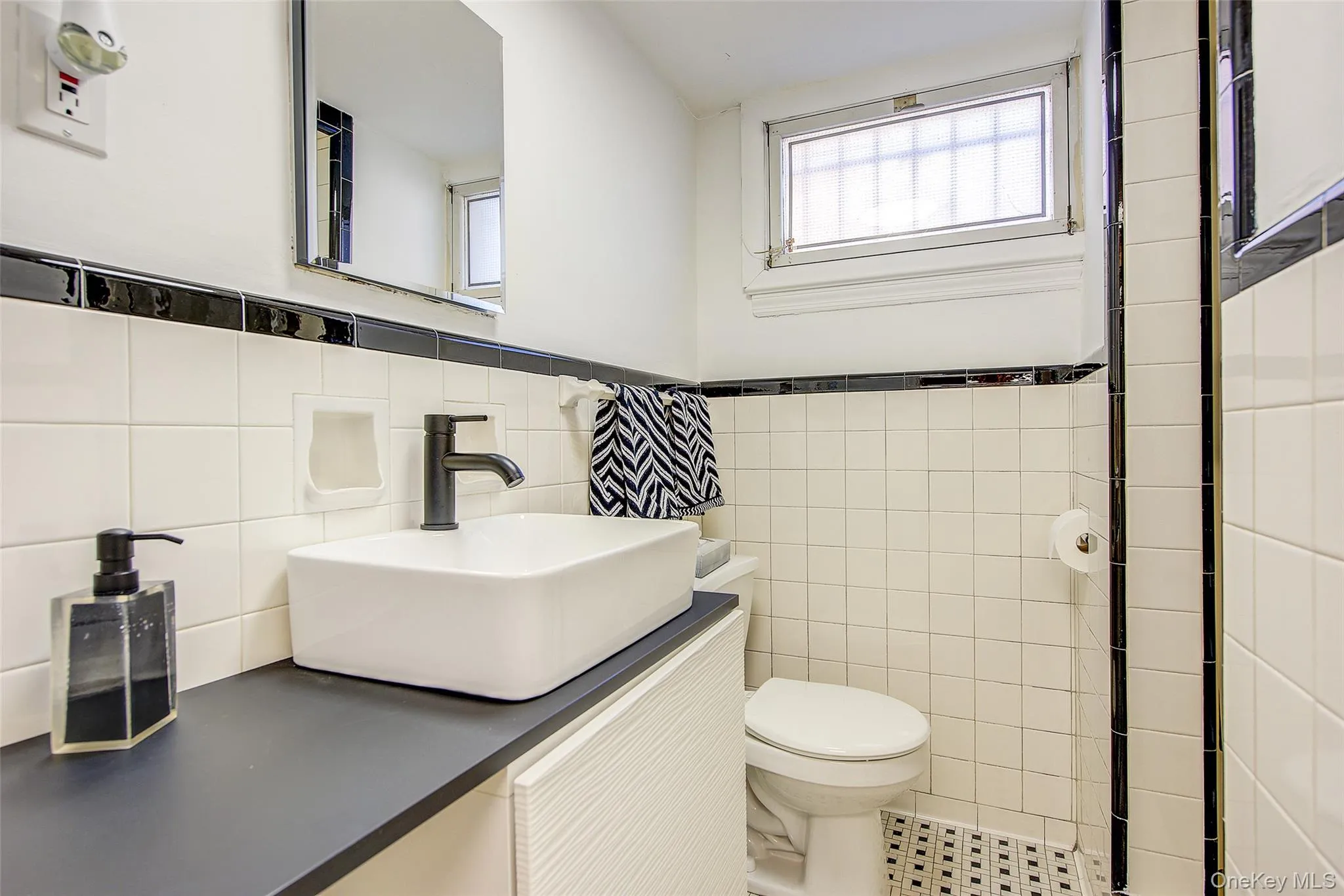 65-47 169th Street, New York, NY, 4 Bedrooms Bedrooms, 7 Rooms Rooms,3 BathroomsBathrooms,Residential,For Rent,169th,0,987824 65-47 169th Street, New York, NY, 4 Bedrooms Bedrooms, 7 Rooms Rooms,3 BathroomsBathrooms,Residential,For Rent,169th,0,987824