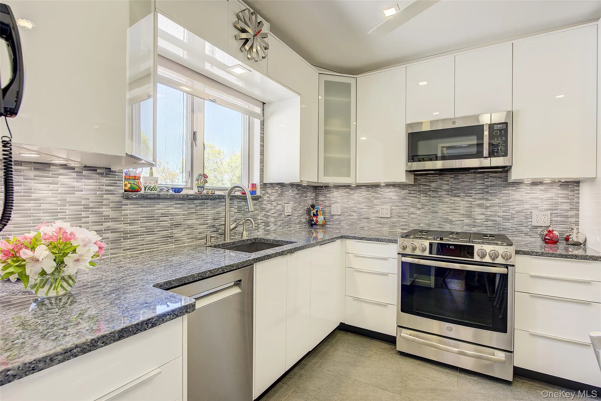 65-47 169th Street, New York, NY, 4 Bedrooms Bedrooms, 7 Rooms Rooms,3 BathroomsBathrooms,Residential,For Rent,169th,0,987824 65-47 169th Street, New York, NY, 4 Bedrooms Bedrooms, 7 Rooms Rooms,3 BathroomsBathrooms,Residential,For Rent,169th,0,987824